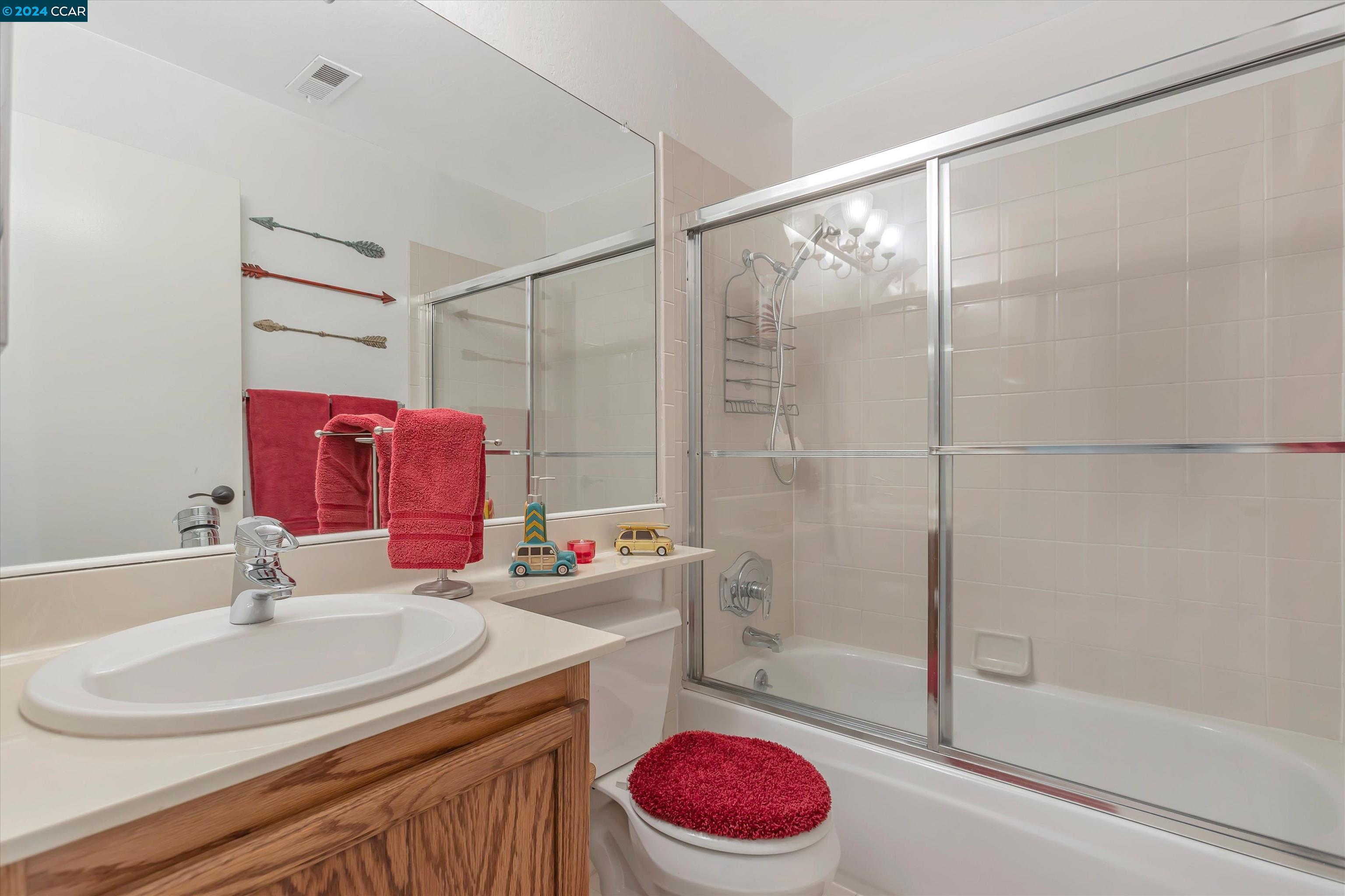 Detail Gallery Image 26 of 38 For 349 Scottsdale Rd, Pleasant Hill,  CA 94523 - 3 Beds | 2/1 Baths
