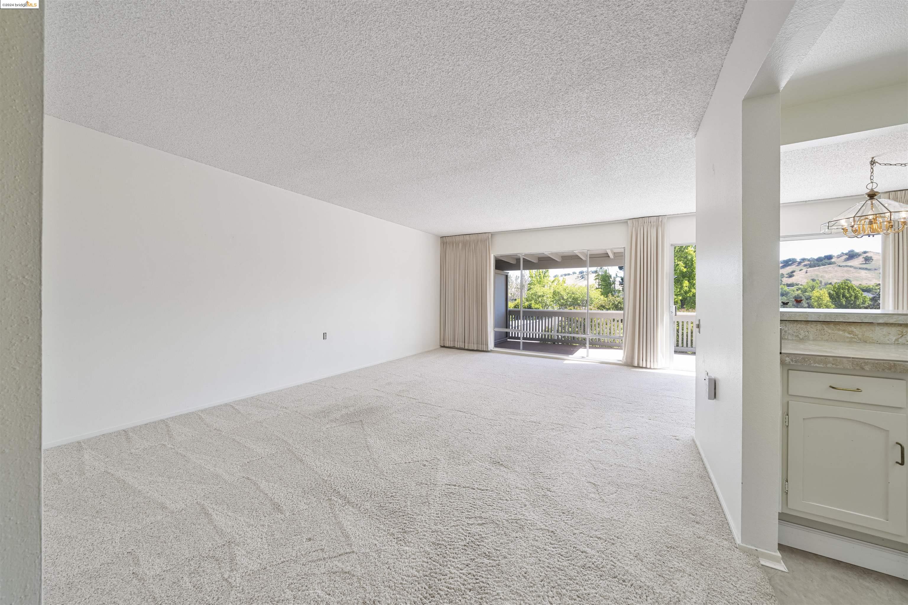 Detail Gallery Image 5 of 23 For 1201 Fairlawn Ct #11,  Walnut Creek,  CA 94595 - 2 Beds | 1 Baths