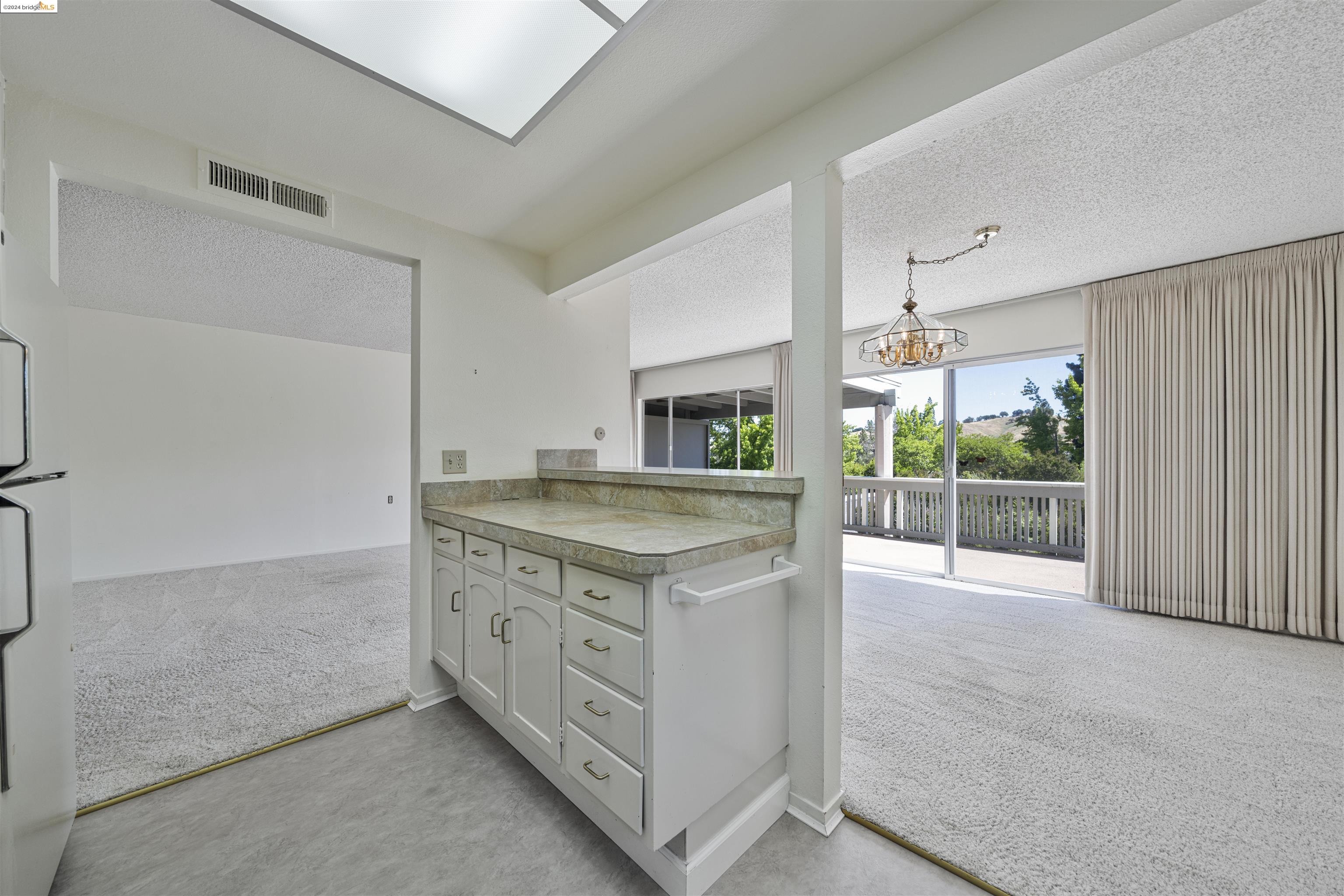 Detail Gallery Image 10 of 23 For 1201 Fairlawn Ct #11,  Walnut Creek,  CA 94595 - 2 Beds | 1 Baths