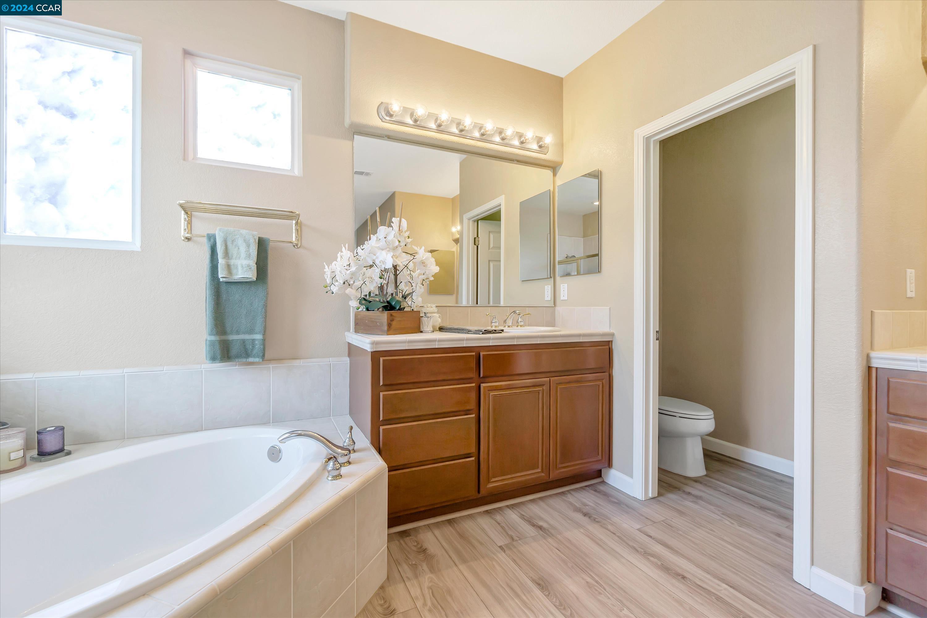 Detail Gallery Image 29 of 47 For 911 Autumn Oak Cir, Concord,  CA 94521 - 4 Beds | 3/1 Baths