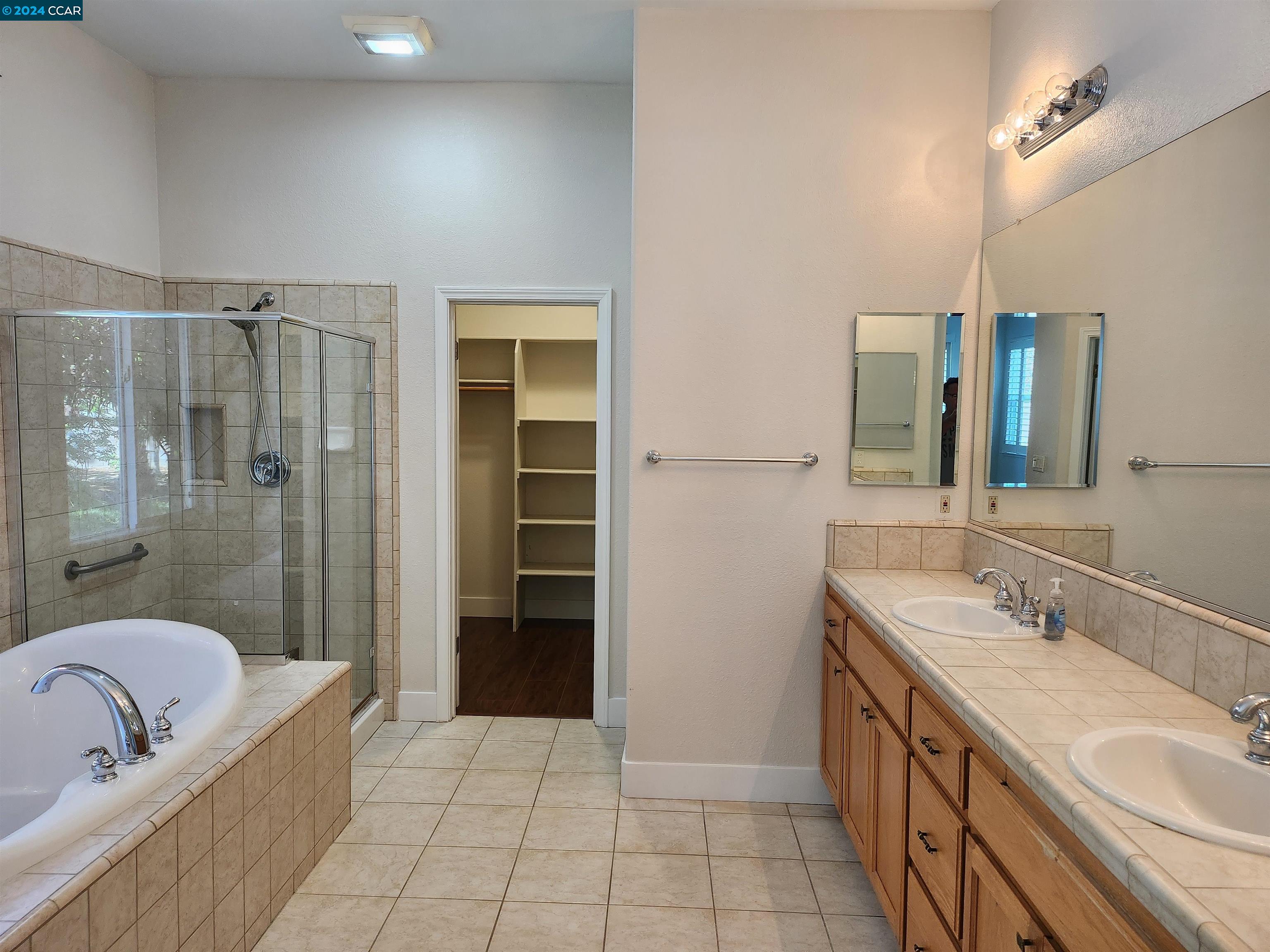 Detail Gallery Image 11 of 22 For 930 Natoma Ct, Discovery Bay,  CA 94505 - 3 Beds | 2/1 Baths