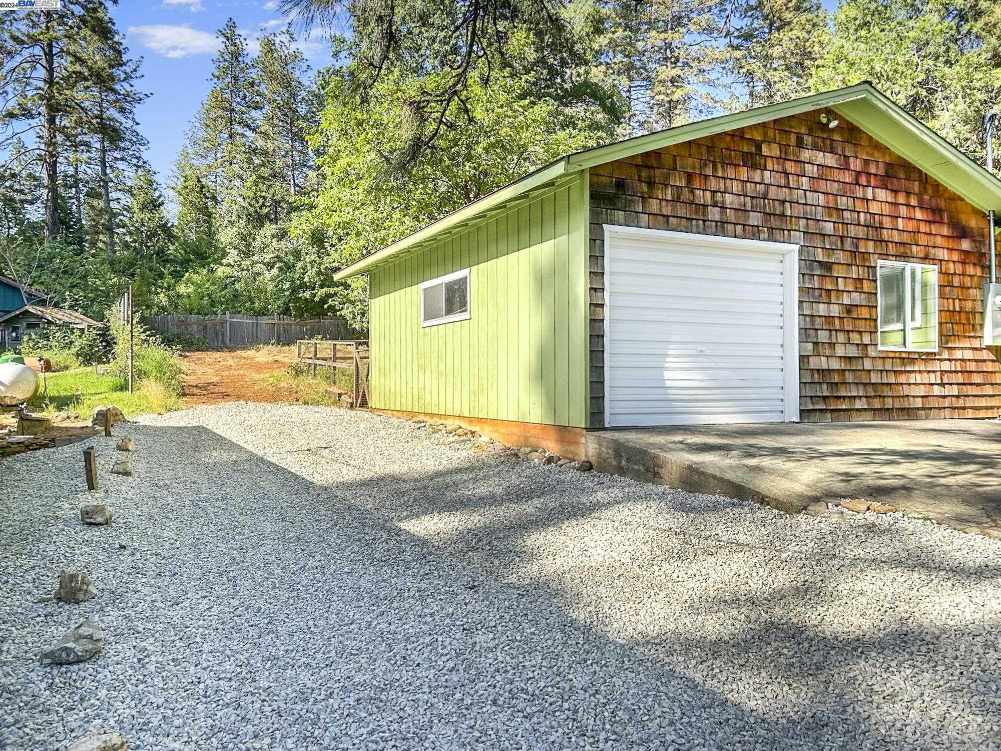 Detail Gallery Image 4 of 22 For 3275 Carson Rd, Placerville,  CA 95667 - 3 Beds | 2 Baths