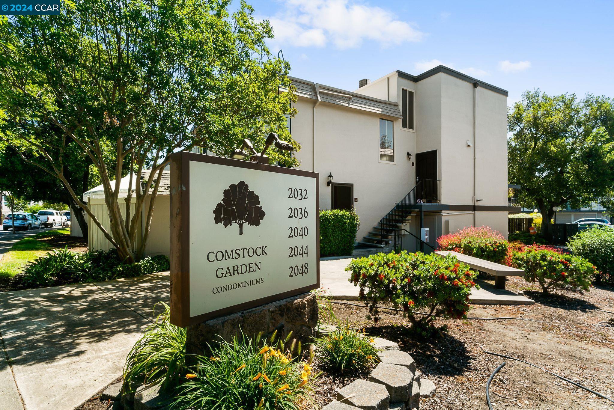 Detail Gallery Image 1 of 30 For 2040 Sierra Rd #4,  Concord,  CA 94518 - 2 Beds | 1/1 Baths
