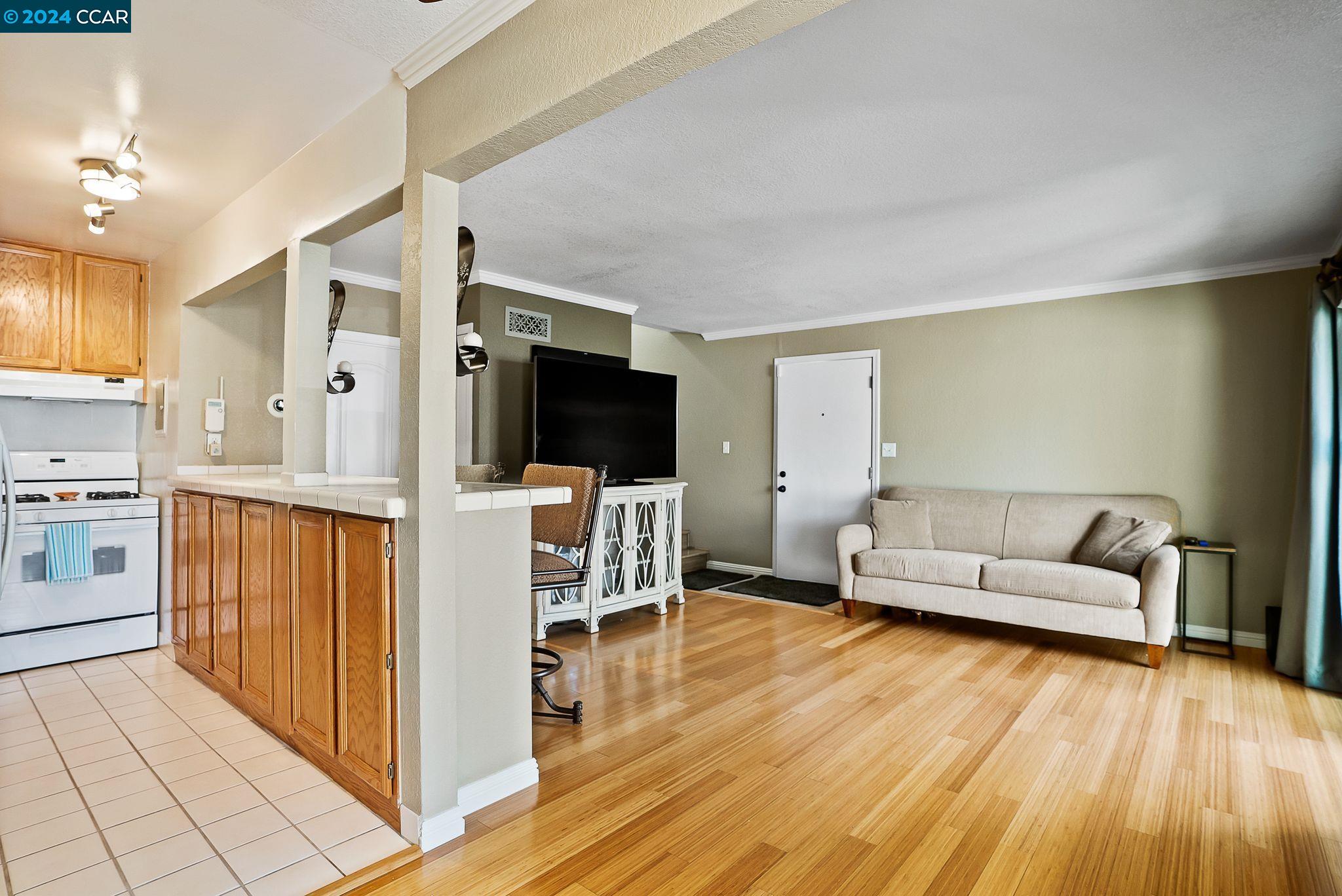 Detail Gallery Image 13 of 30 For 2040 Sierra Rd #4,  Concord,  CA 94518 - 2 Beds | 1/1 Baths