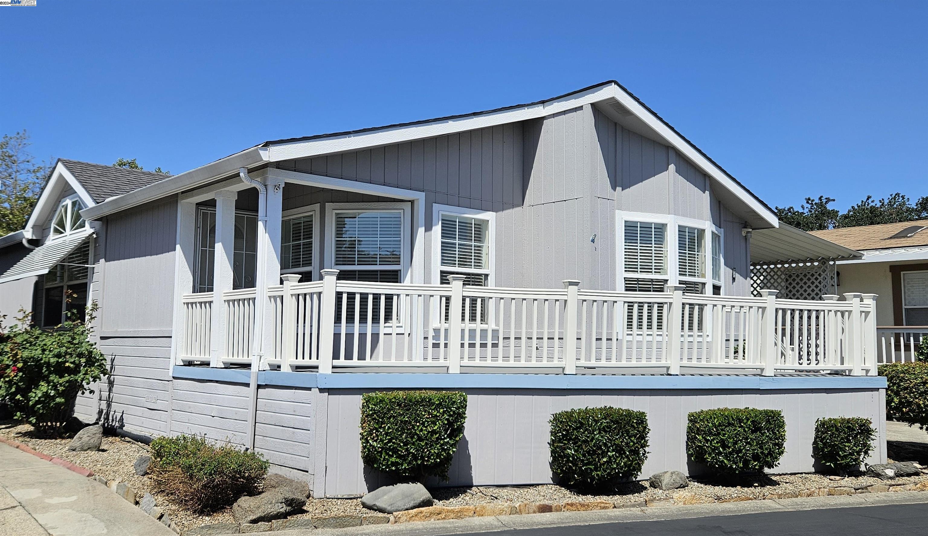 Detail Gallery Image 1 of 1 For 3263 Vineyard Ave., #3 #3,  Pleasanton,  CA 94566 - 3 Beds | 2 Baths