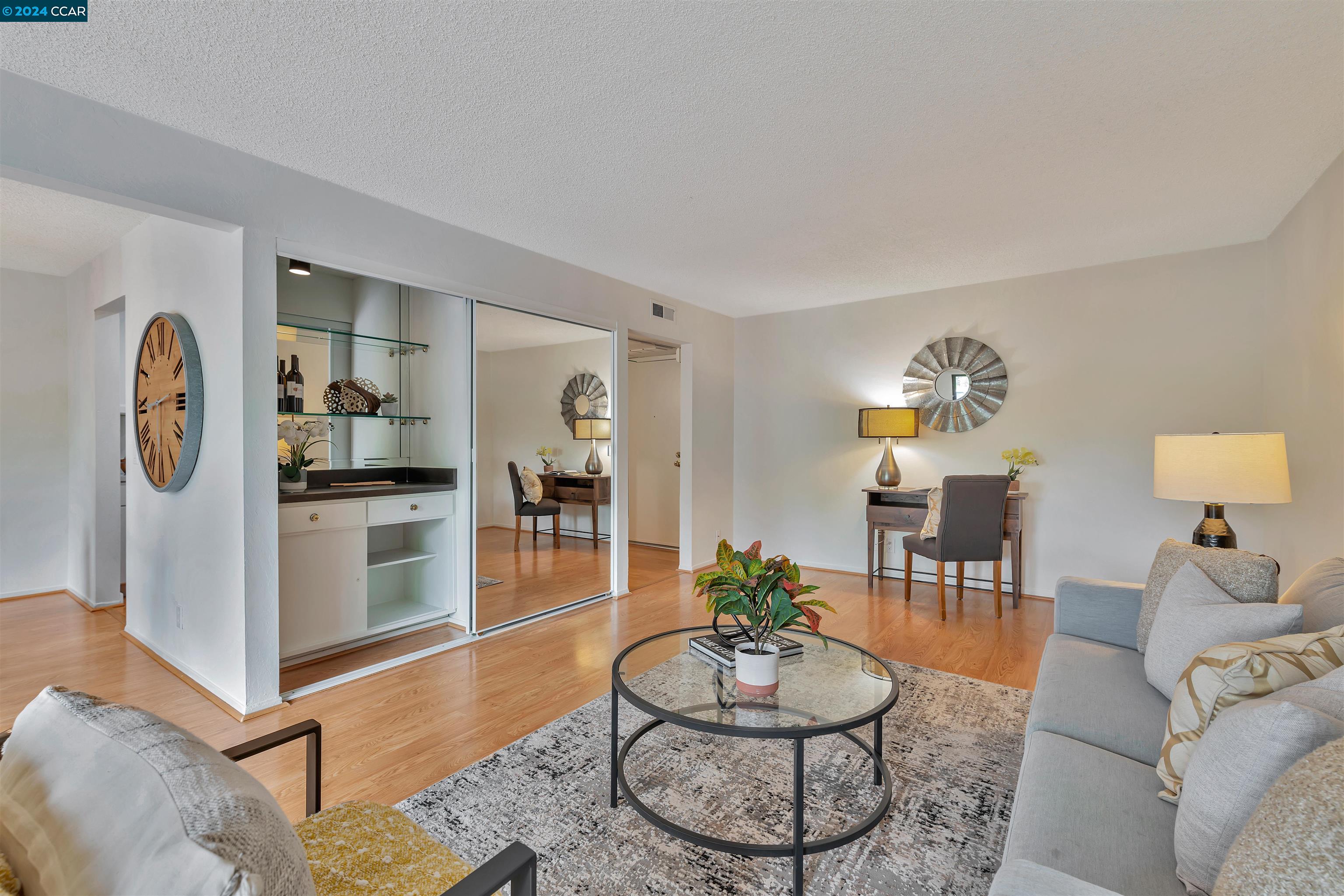 Detail Gallery Image 2 of 17 For 470 N Civic Dr #208,  Walnut Creek,  CA 94596 - 1 Beds | 1 Baths
