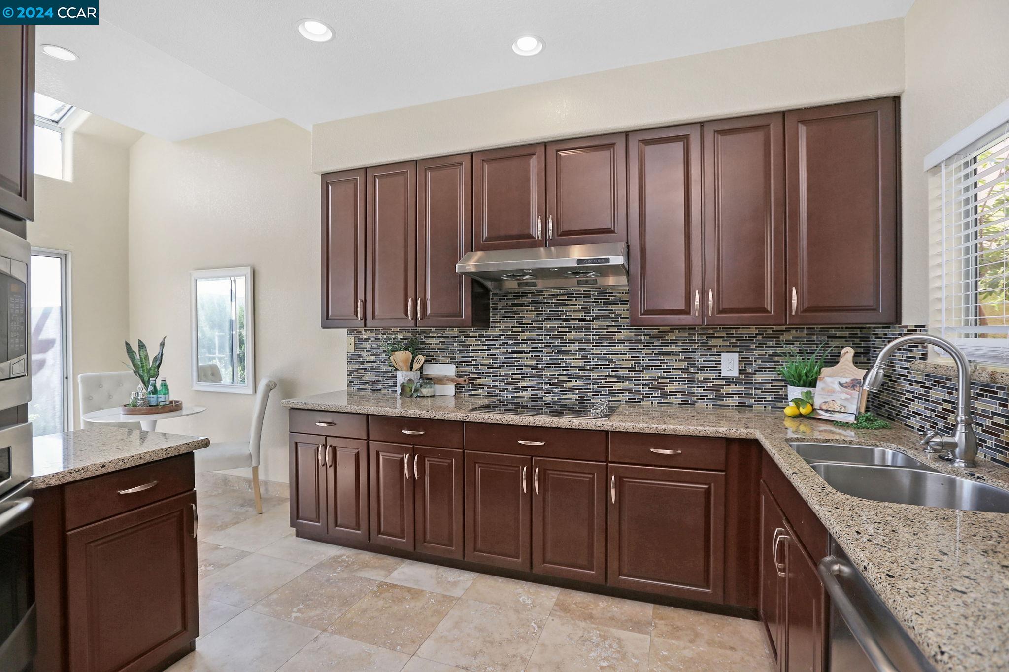 Detail Gallery Image 10 of 43 For 188 Teracina Dr, San Ramon,  CA 94582 - 2 Beds | 2 Baths