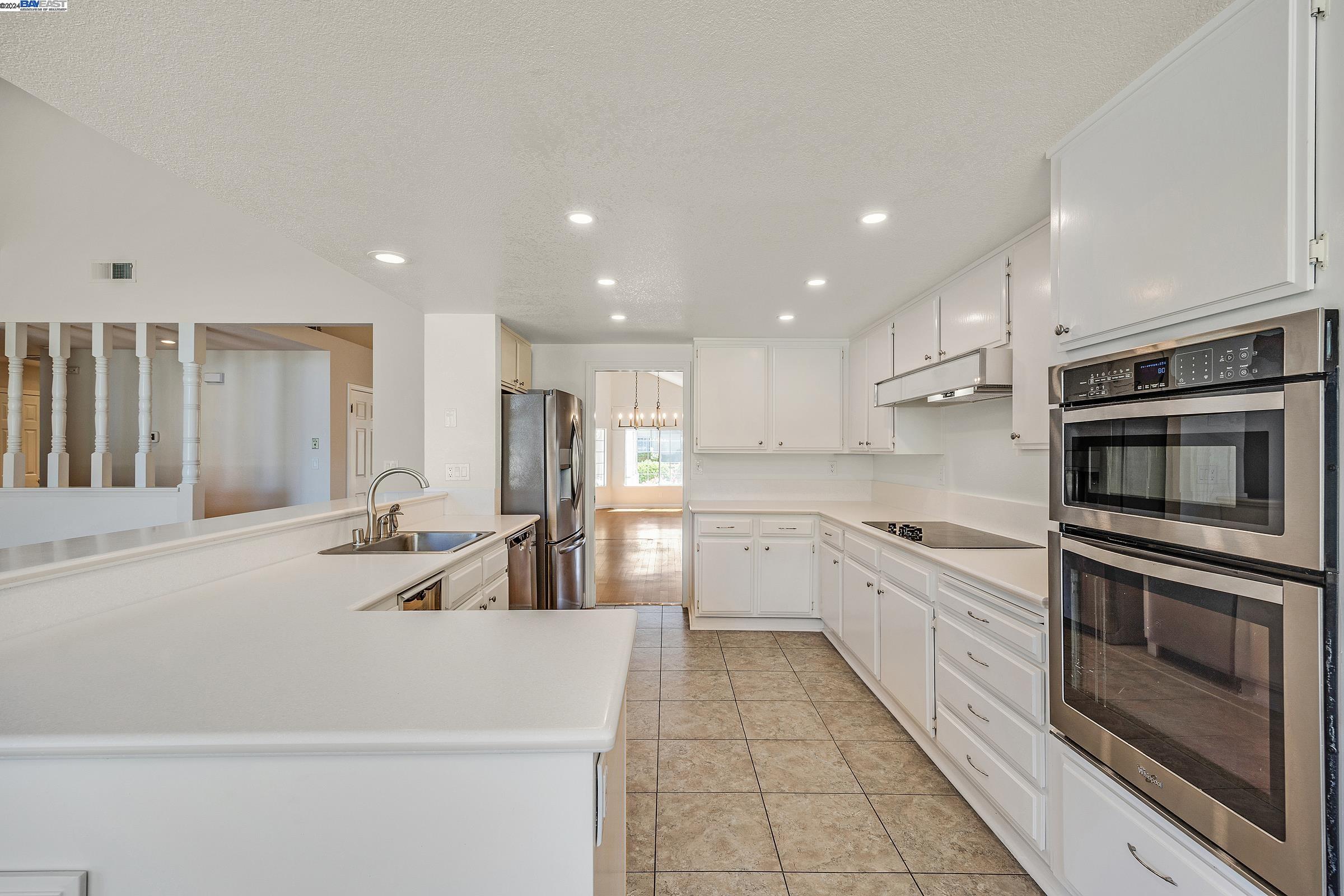 Detail Gallery Image 13 of 38 For 4260 Canyon Crest Rd, San Ramon,  CA 94582 - 3 Beds | 2 Baths