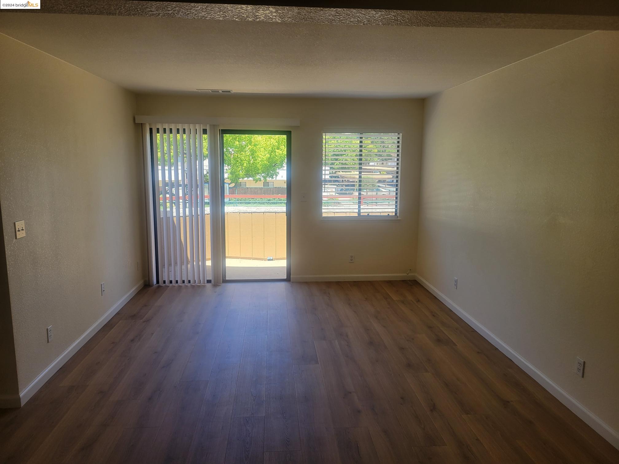 Detail Gallery Image 12 of 18 For 5050 Valley Crest Dr #67,  Concord,  CA 94521 - 2 Beds | 2 Baths