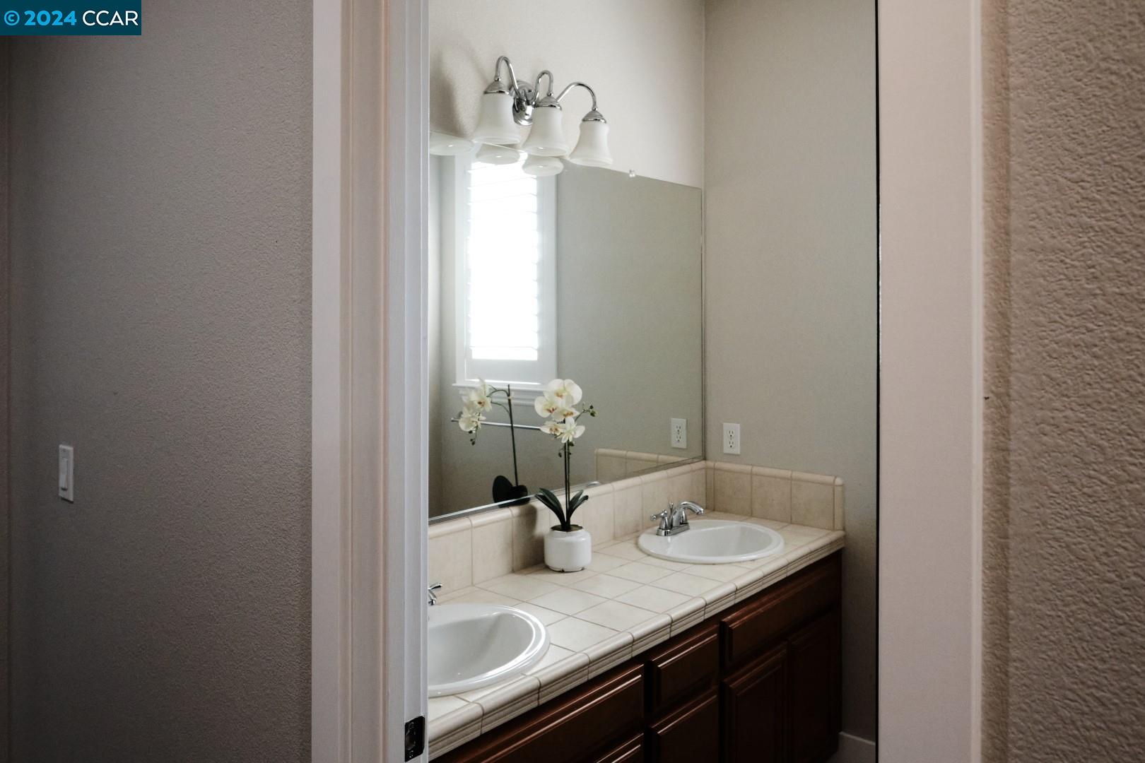 Detail Gallery Image 21 of 31 For 6030 Mitchell Creek Place, Clayton,  CA 94517-1305 - 4 Beds | 2/1 Baths