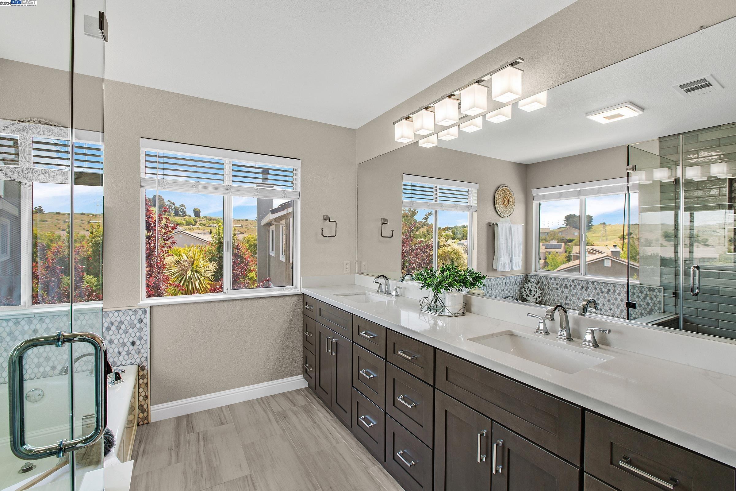 Detail Gallery Image 19 of 31 For 25736 Durrwood Ct, Castro Valley,  CA 94552 - 5 Beds | 2/1 Baths