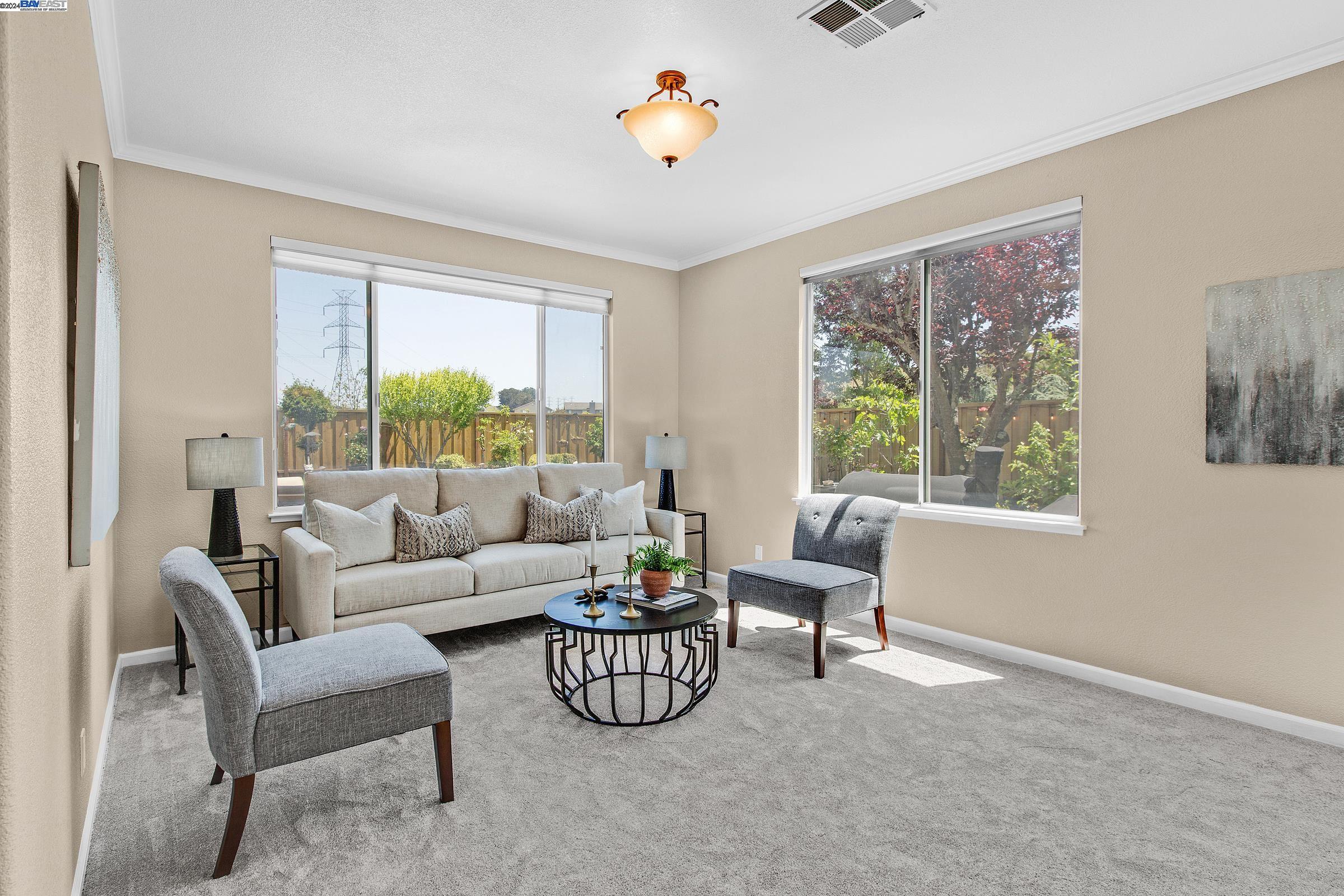 Detail Gallery Image 6 of 31 For 25736 Durrwood Ct, Castro Valley,  CA 94552 - 5 Beds | 2/1 Baths