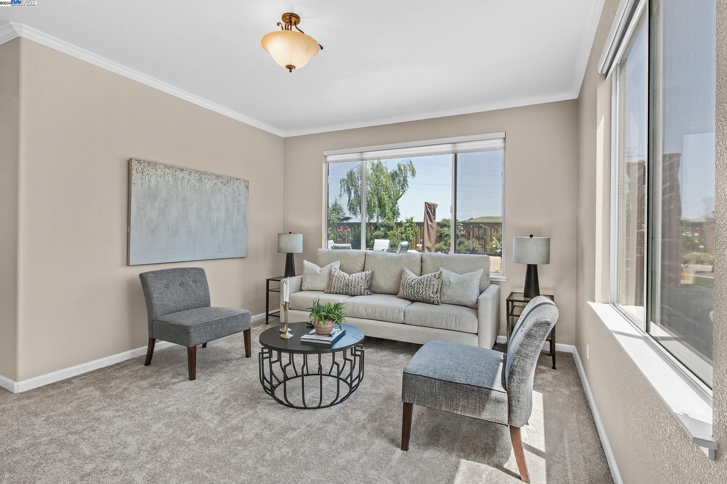 Detail Gallery Image 7 of 31 For 25736 Durrwood Ct, Castro Valley,  CA 94552 - 5 Beds | 2/1 Baths