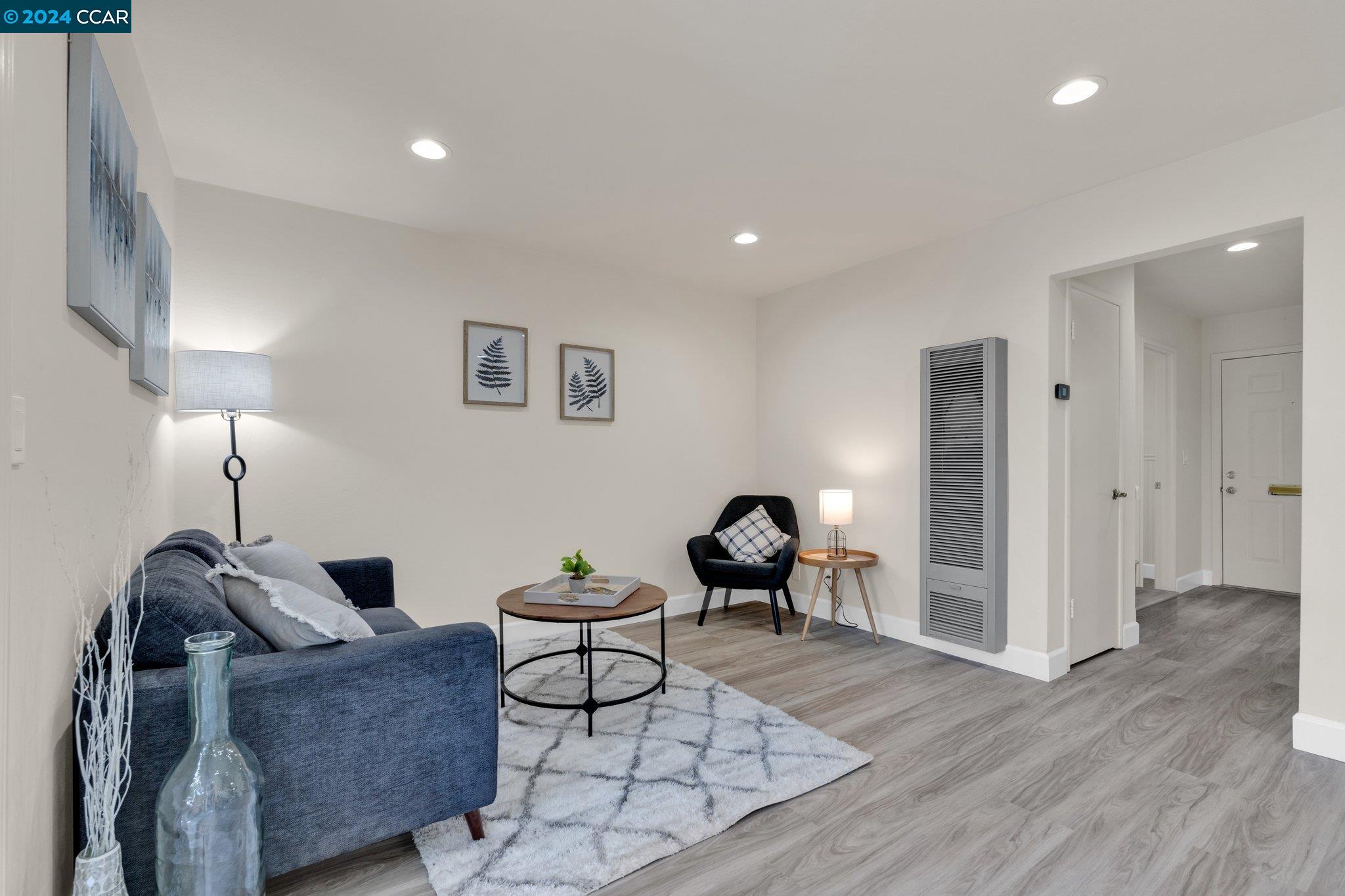 Detail Gallery Image 12 of 25 For 841 Pomeroy Ave #22,  Santa Clara,  CA 95051 - 2 Beds | 1/1 Baths
