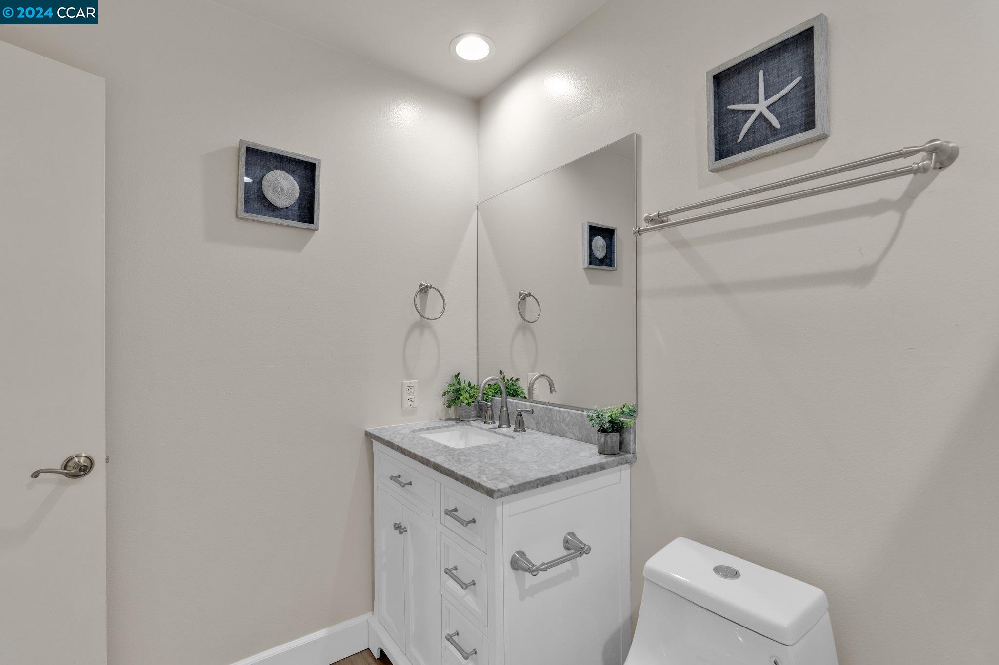 Detail Gallery Image 18 of 25 For 841 Pomeroy Ave #22,  Santa Clara,  CA 95051 - 2 Beds | 1/1 Baths