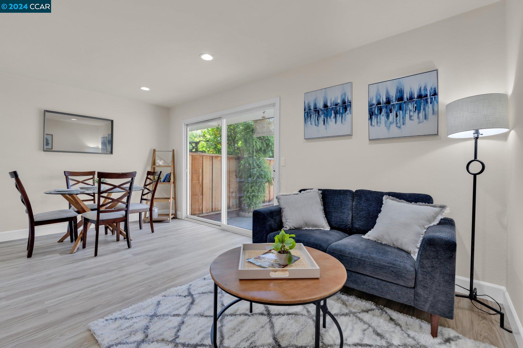 Detail Gallery Image 5 of 25 For 841 Pomeroy Ave #22,  Santa Clara,  CA 95051 - 2 Beds | 1/1 Baths