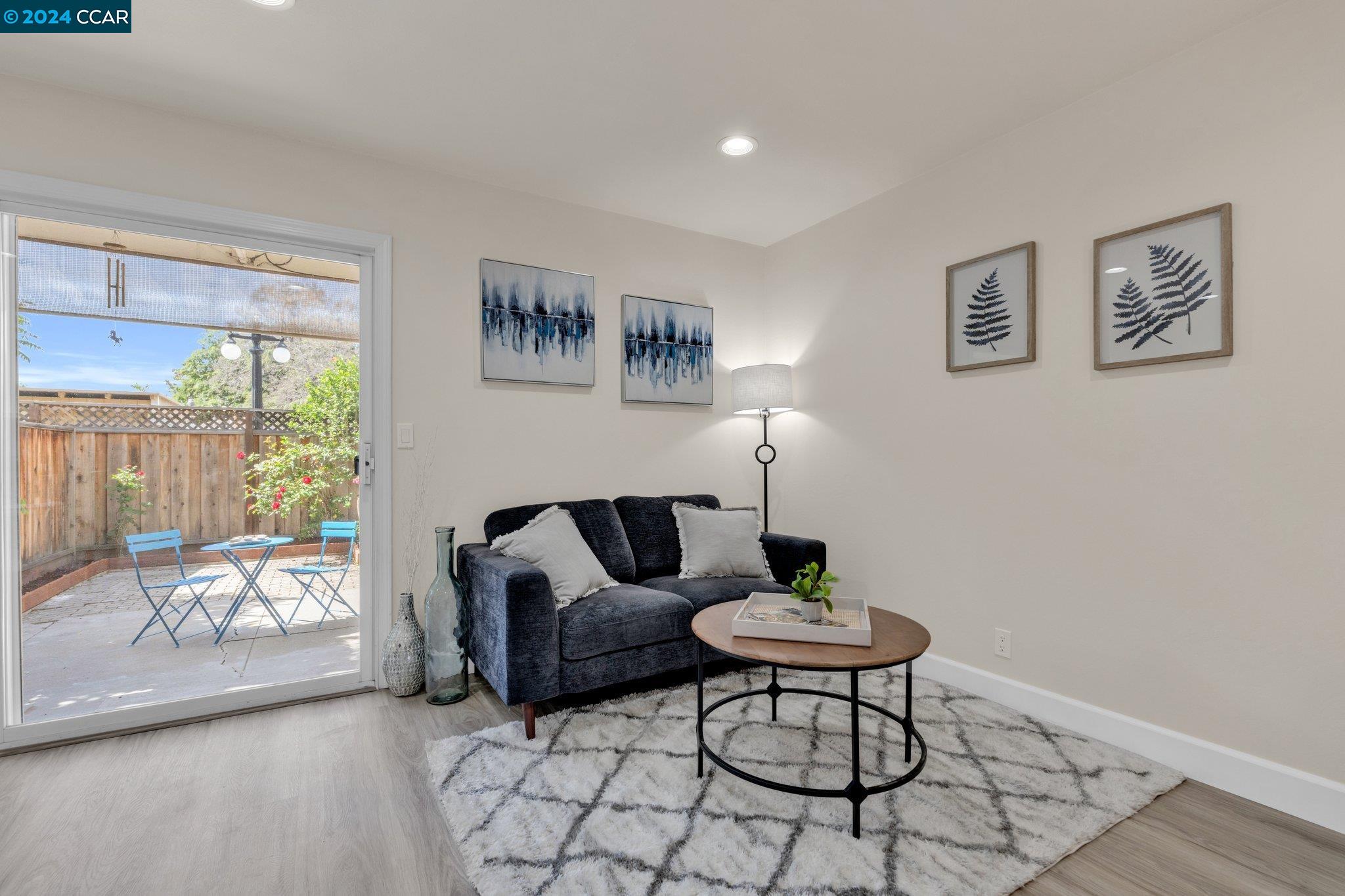 Detail Gallery Image 7 of 25 For 841 Pomeroy Ave #22,  Santa Clara,  CA 95051 - 2 Beds | 1/1 Baths