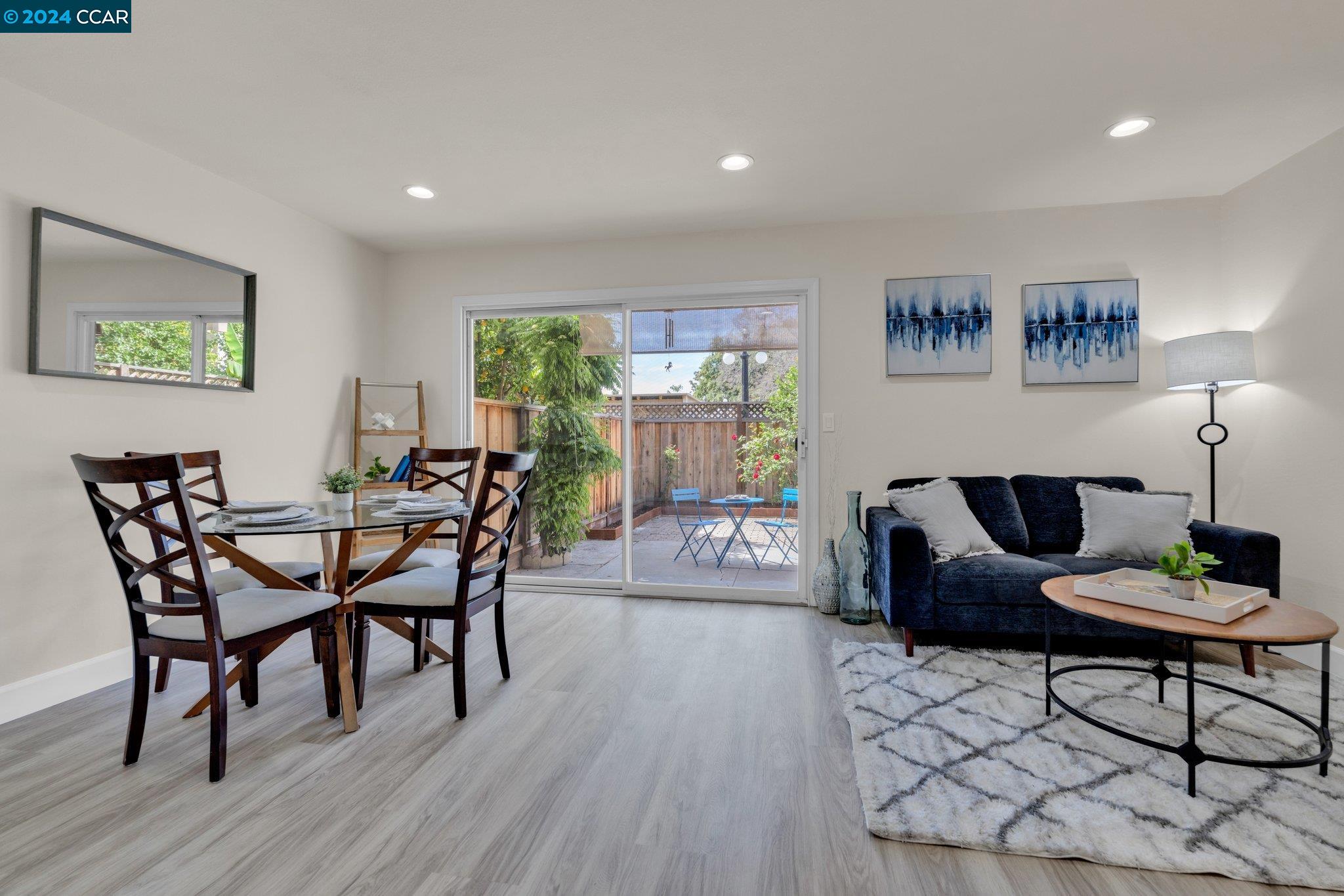 Detail Gallery Image 8 of 25 For 841 Pomeroy Ave #22,  Santa Clara,  CA 95051 - 2 Beds | 1/1 Baths
