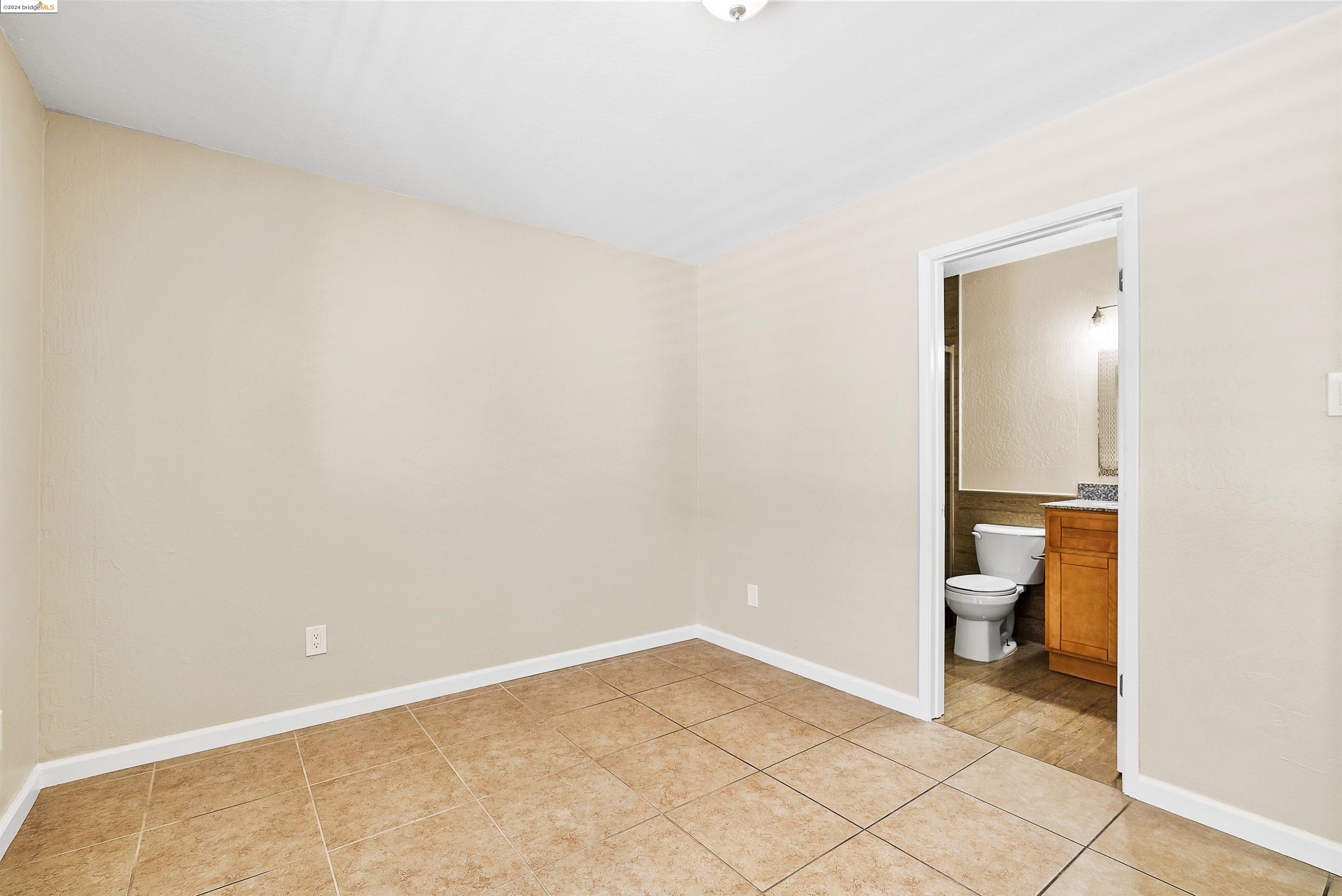 Detail Gallery Image 22 of 33 For 133 E Trident Dr, Pittsburg,  CA 94565 - 4 Beds | 2 Baths