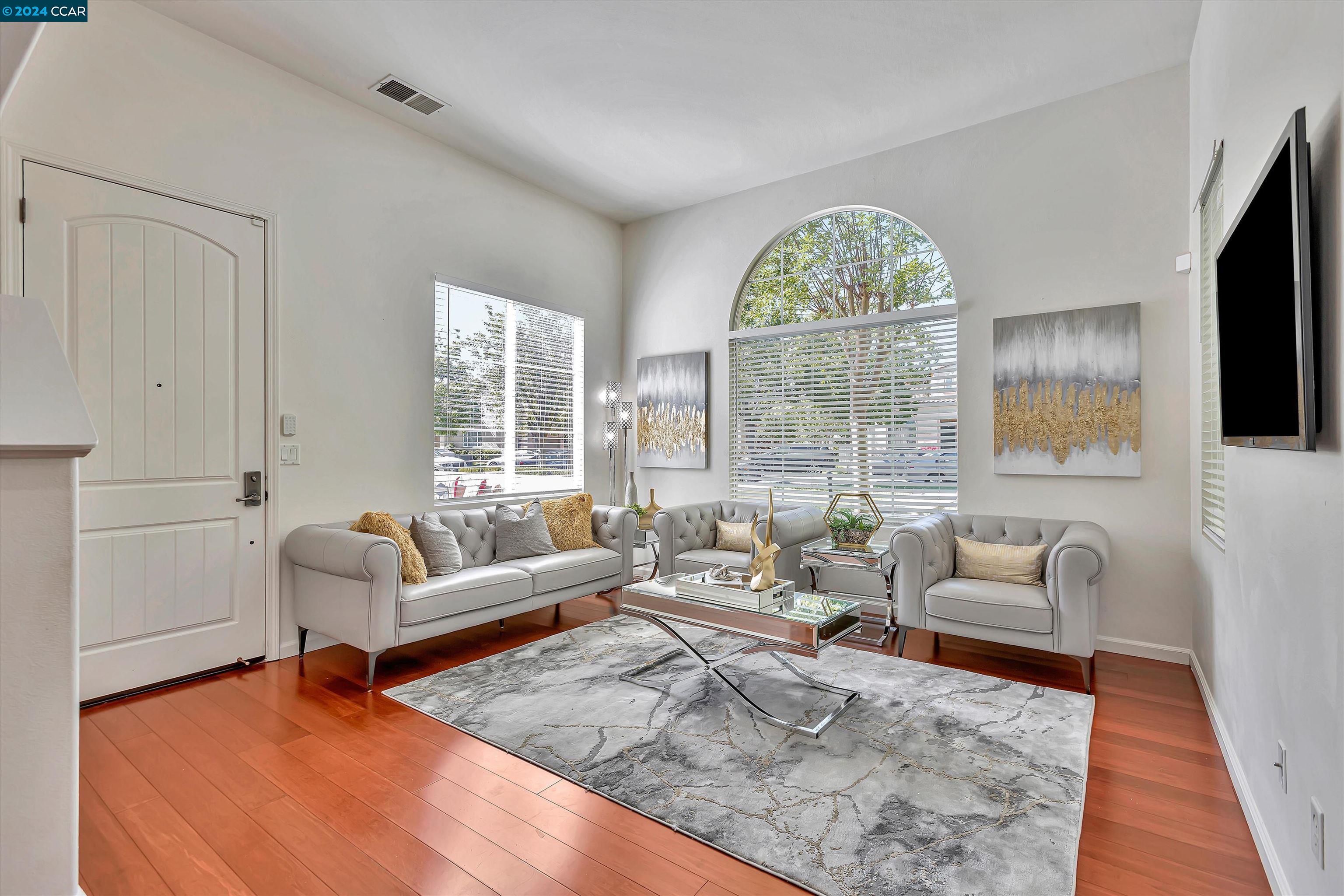 Photo #5: 41060477 Listing 
