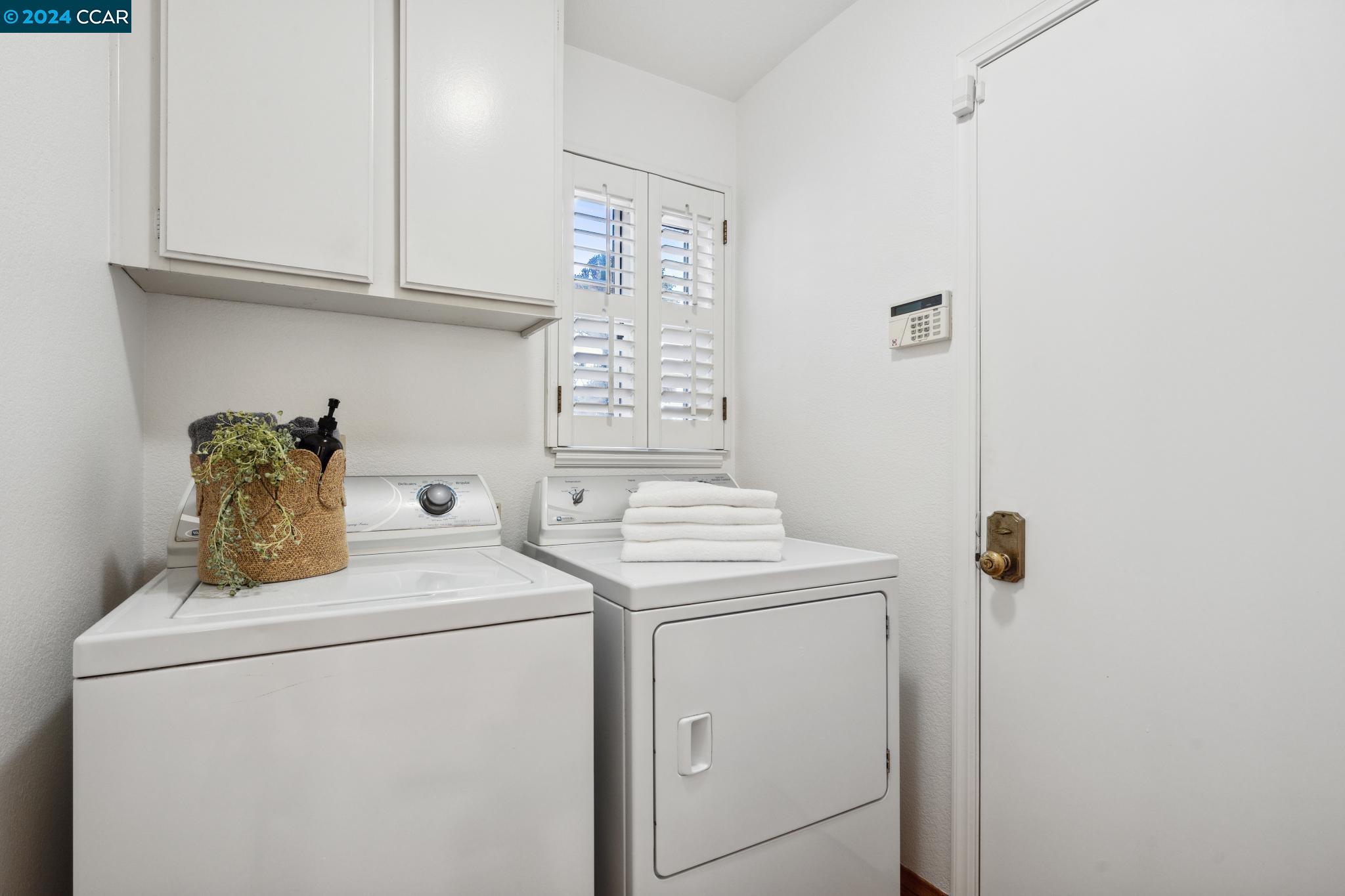 Detail Gallery Image 22 of 60 For 6525 Ridgewood Dr, Castro Valley,  CA 94552 - 3 Beds | 2/1 Baths