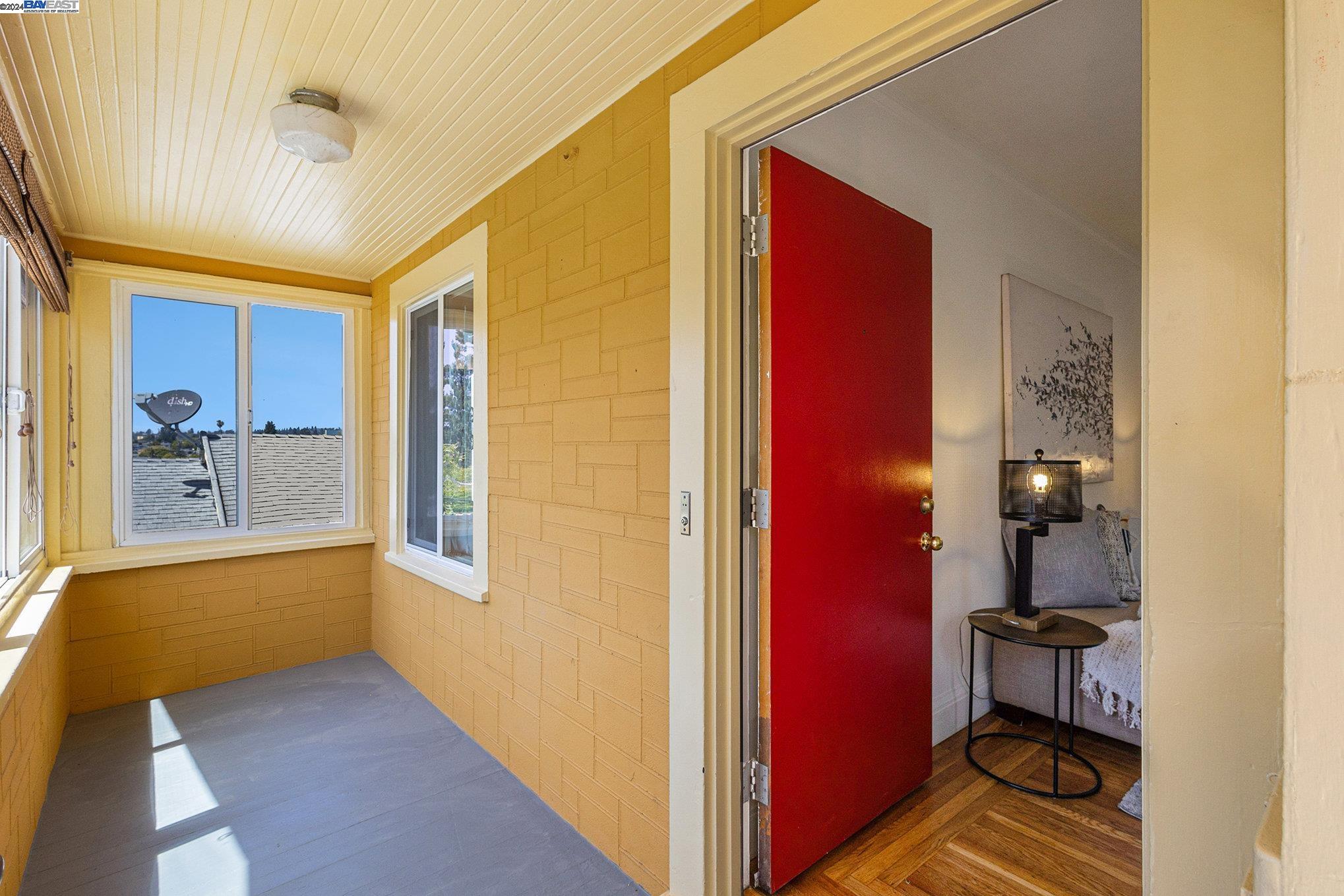 Detail Gallery Image 5 of 34 For 4450 Penniman Ave, Oakland,  CA 94619 - 3 Beds | 1 Baths