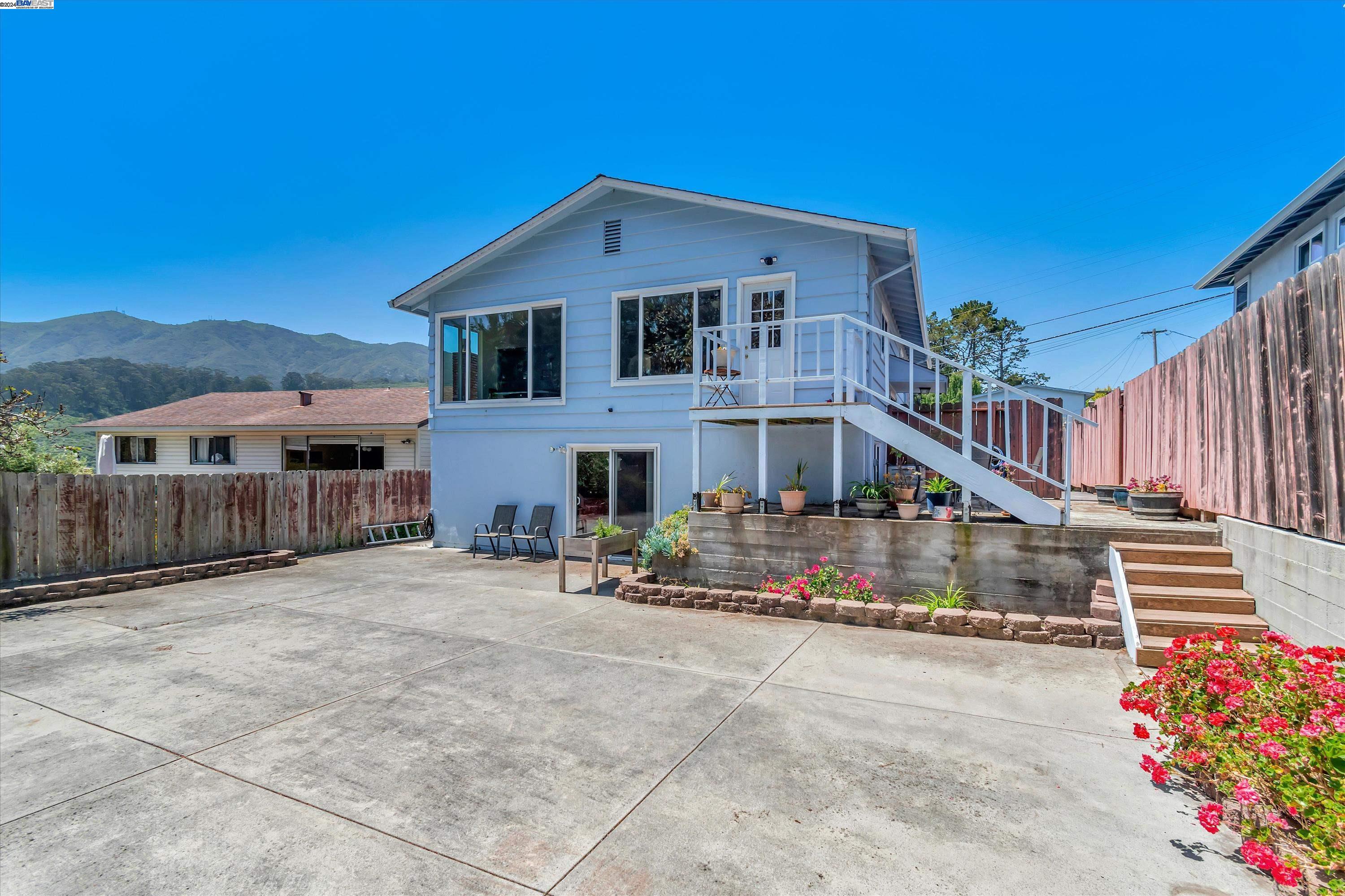 Detail Gallery Image 27 of 28 For 1155 Manzanita Dr, Pacifica,  CA 94044 - 4 Beds | 2/1 Baths