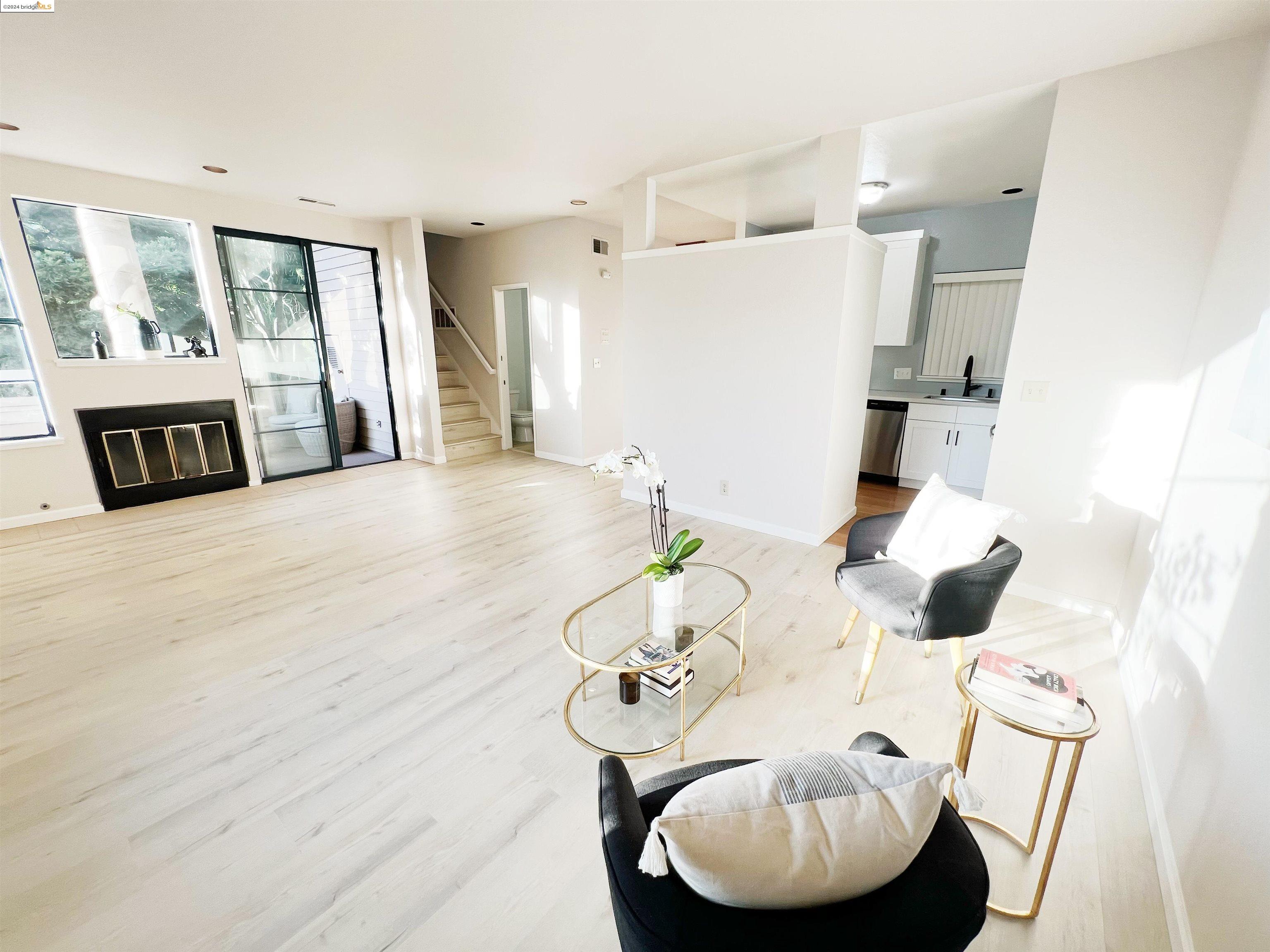 Photo #2: 41060494 Listing 