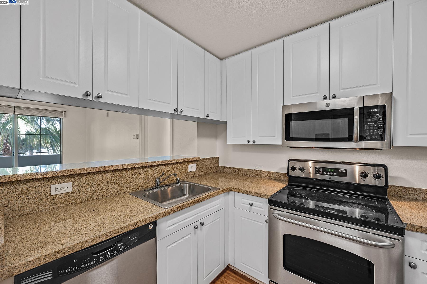 Detail Gallery Image 11 of 34 For 1315 Alma Ave #232,  Walnut Creek,  CA 94596-8521 - 2 Beds | 2 Baths