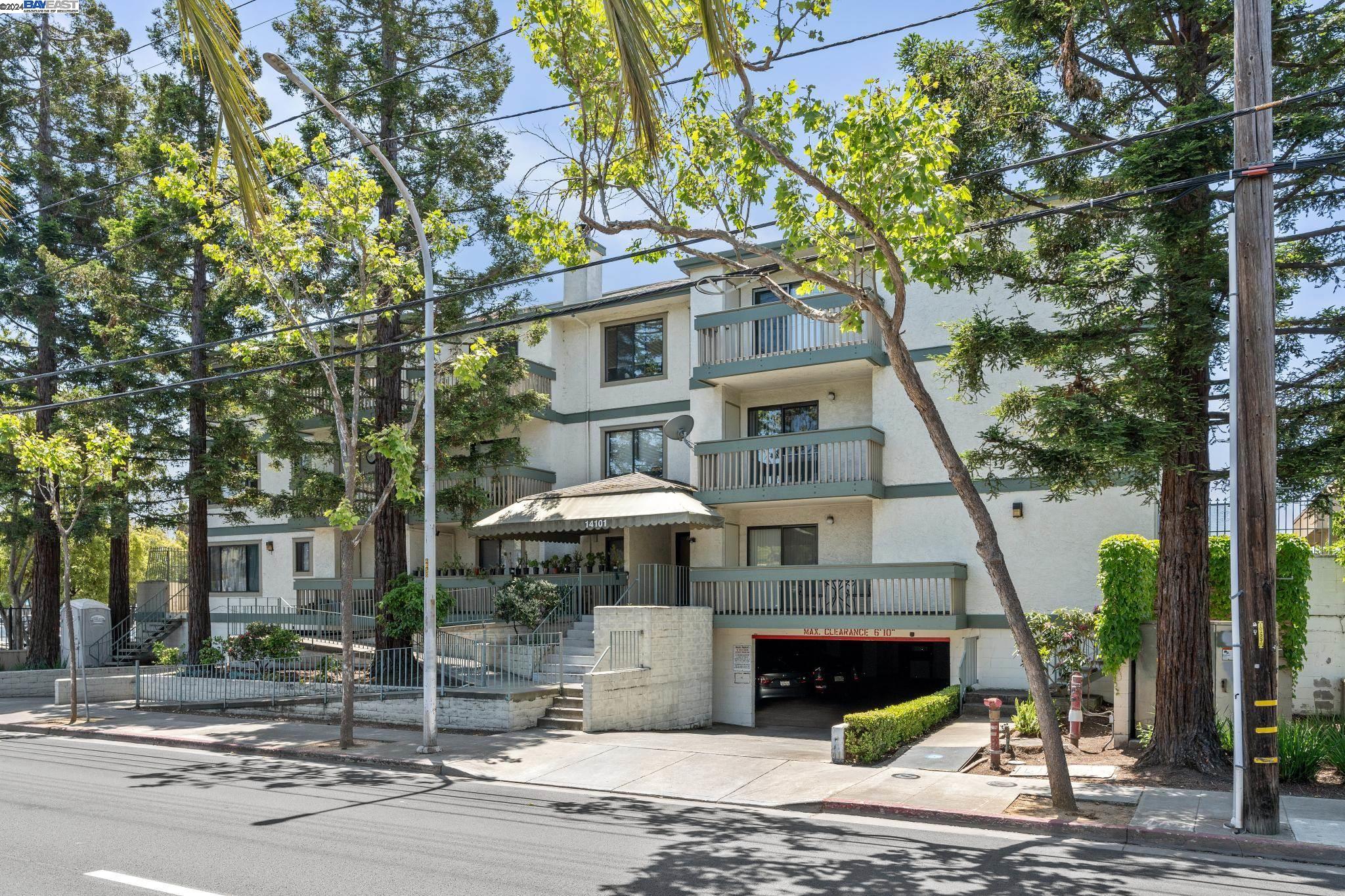 Detail Gallery Image 2 of 28 For 14101 E 14th St #204,  San Leandro,  CA 94578 - 2 Beds | 2 Baths