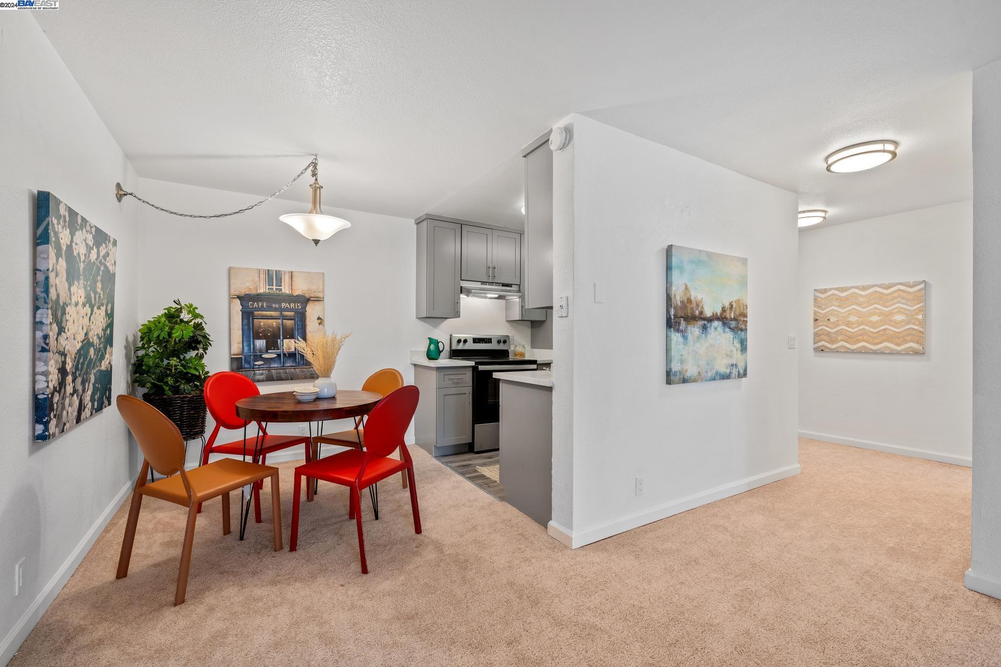 Detail Gallery Image 9 of 28 For 14101 E 14th St #204,  San Leandro,  CA 94578 - 2 Beds | 2 Baths