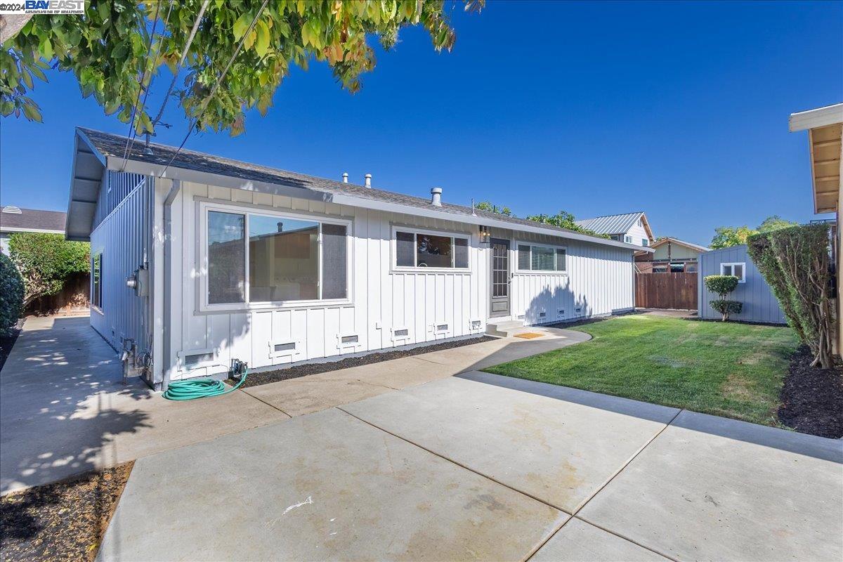 Detail Gallery Image 1 of 1 For 16512 Kent Ave, San Lorenzo,  CA 94580 - 3 Beds | 2 Baths