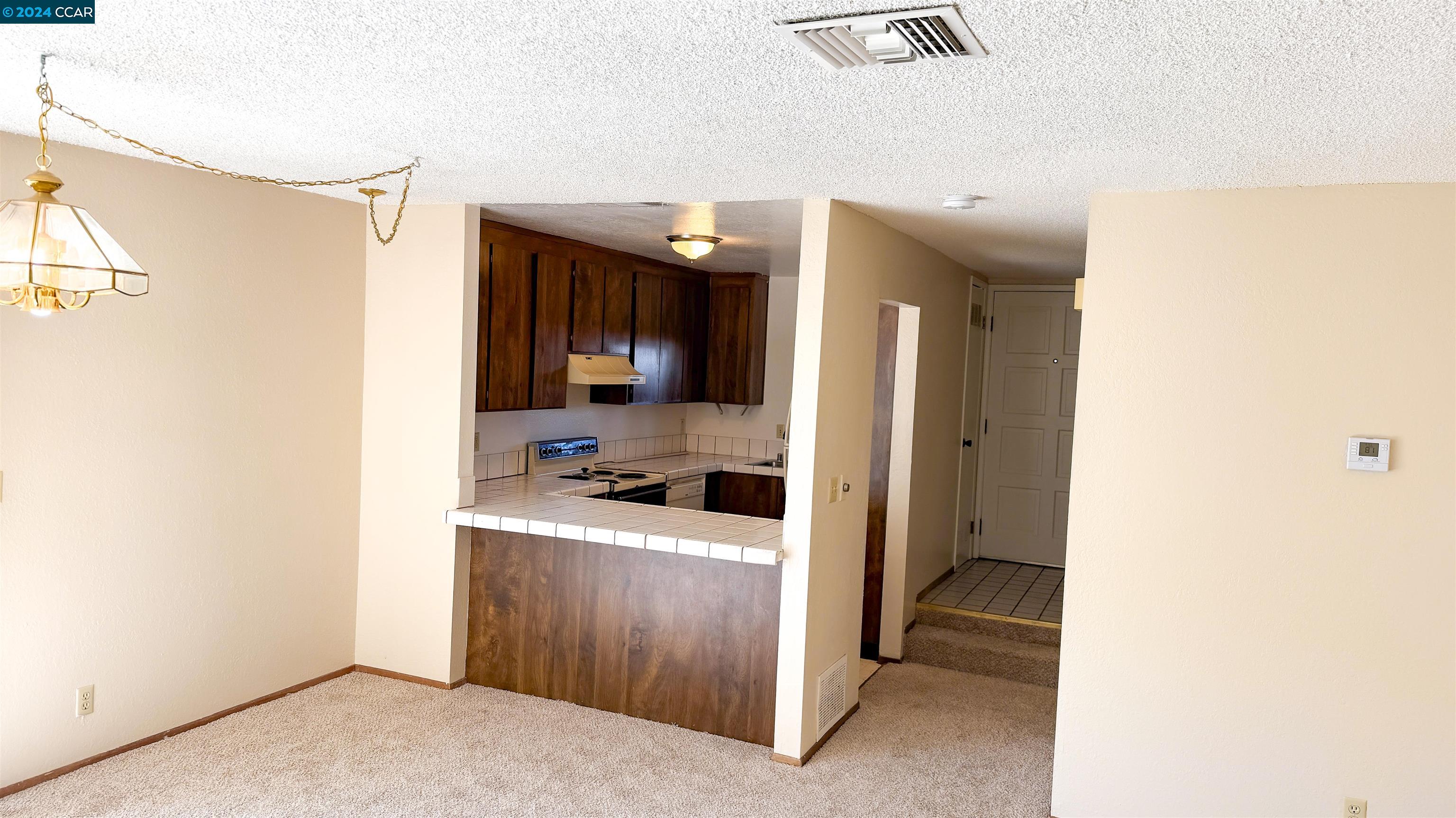 Photo #4: 41060548 Listing 