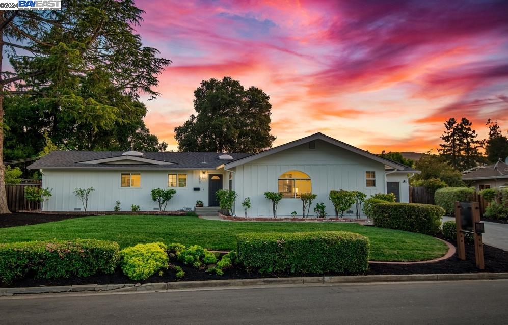 Detail Gallery Image 1 of 1 For 10501 Madera Dr, Cupertino,  CA 95014 - 3 Beds | 2/1 Baths