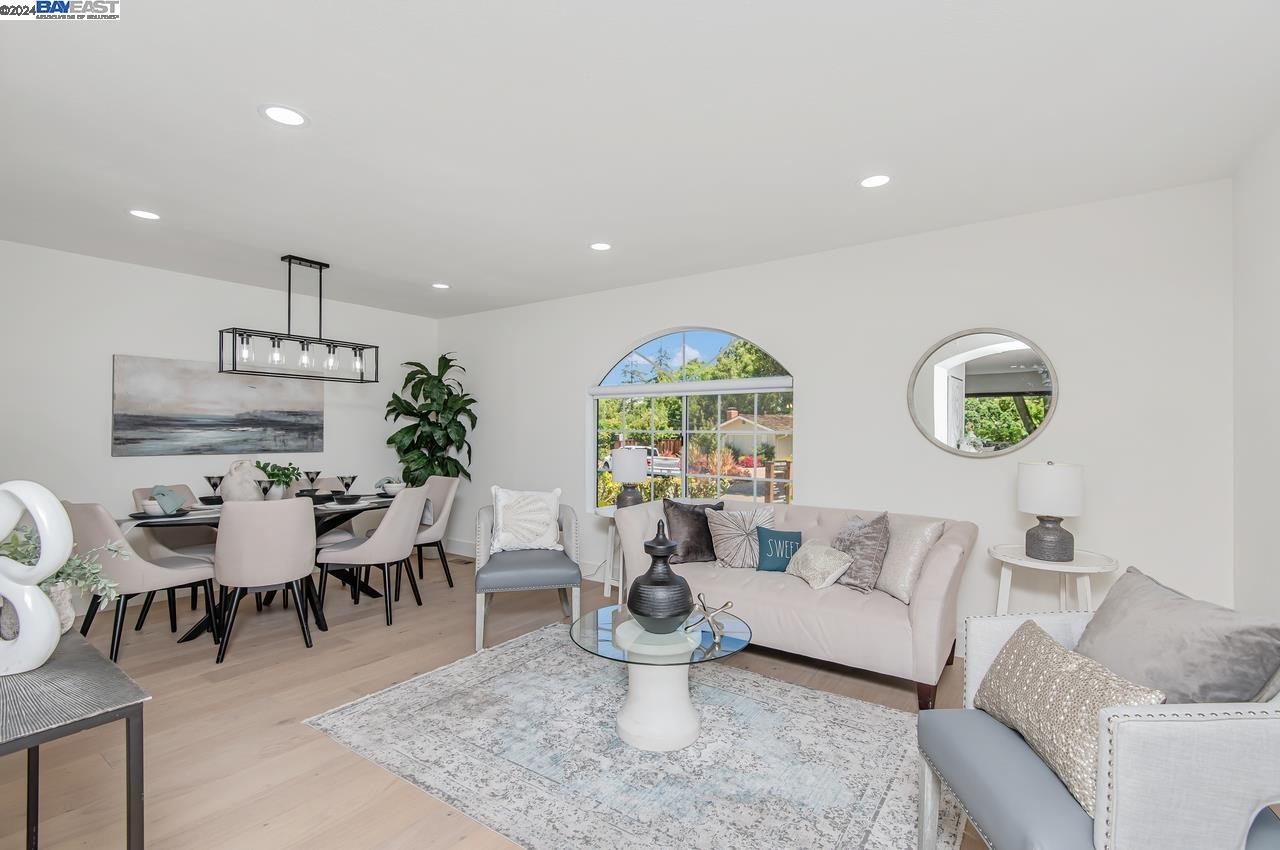 Detail Gallery Image 11 of 47 For 10501 Madera Dr, Cupertino,  CA 95014 - 3 Beds | 2/1 Baths