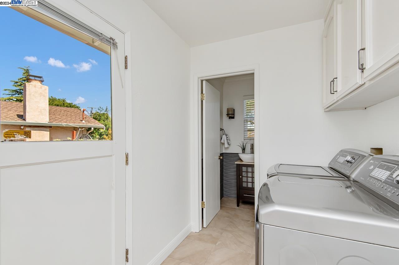 Detail Gallery Image 20 of 47 For 10501 Madera Dr, Cupertino,  CA 95014 - 3 Beds | 2/1 Baths