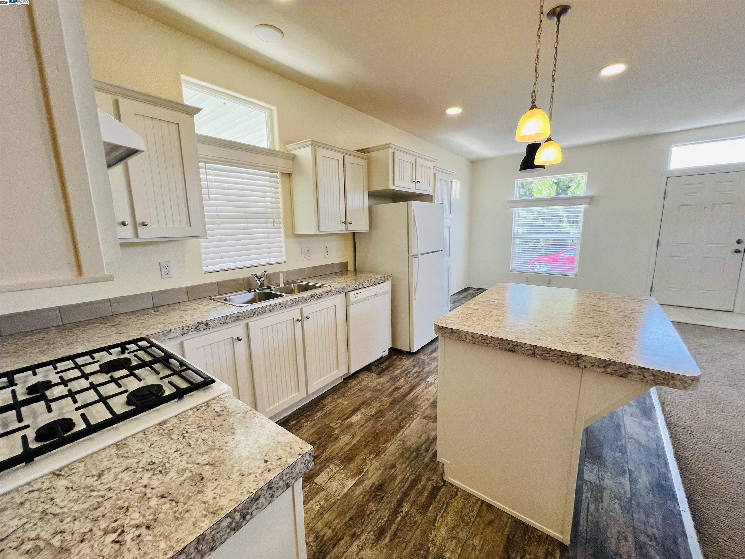 Detail Gallery Image 11 of 27 For 2655 Parkside Dr #67,  Union City,  CA 94587 - 3 Beds | 2 Baths