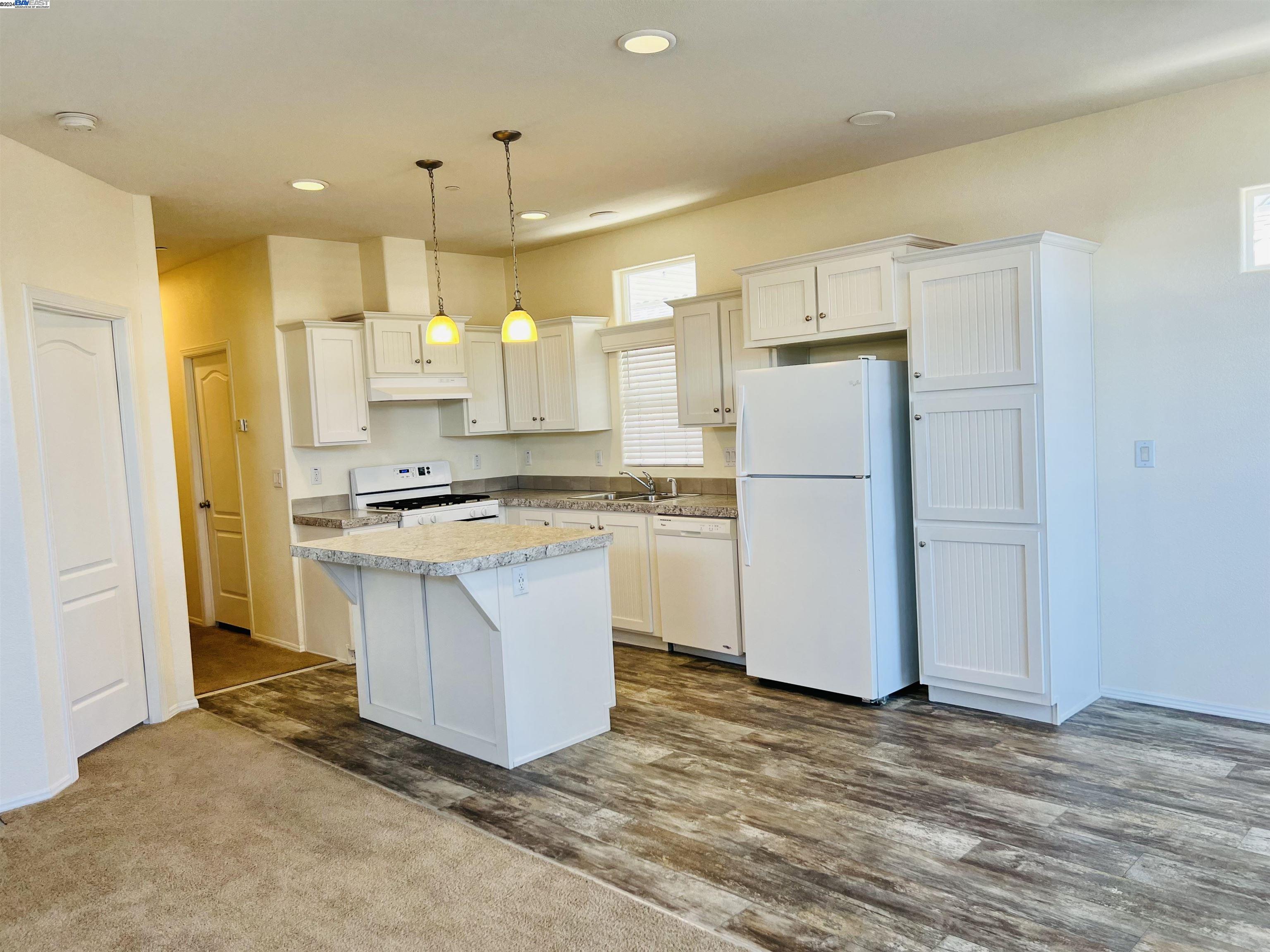 Detail Gallery Image 14 of 27 For 2655 Parkside Dr #67,  Union City,  CA 94587 - 3 Beds | 2 Baths