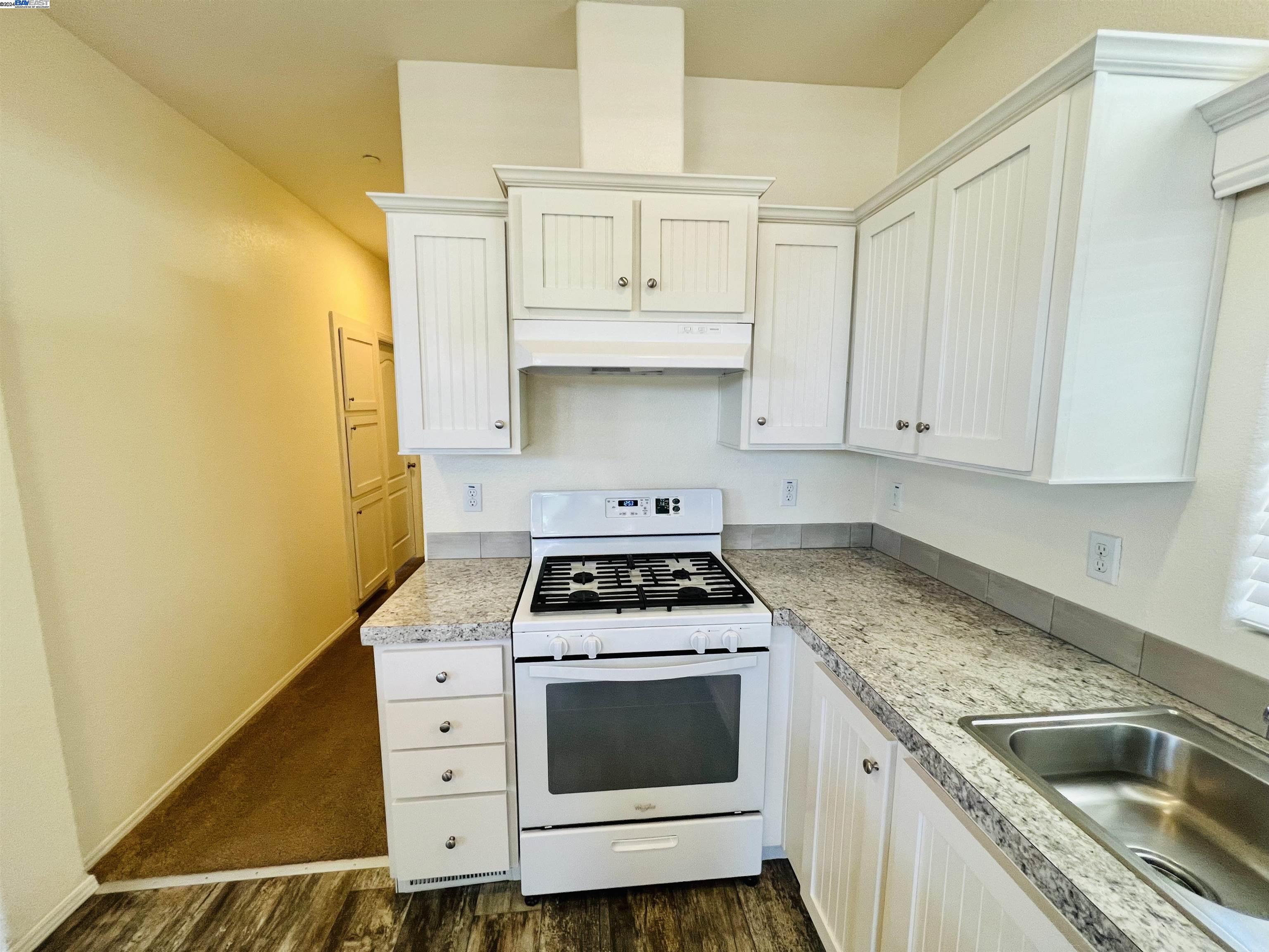 Detail Gallery Image 9 of 27 For 2655 Parkside Dr #67,  Union City,  CA 94587 - 3 Beds | 2 Baths
