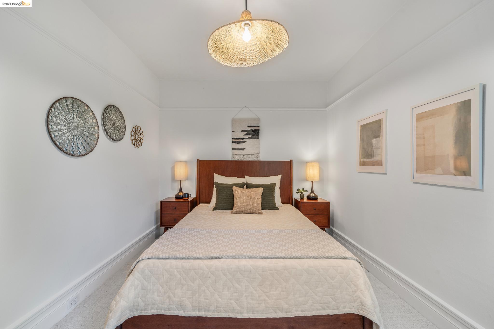 Detail Gallery Image 30 of 36 For 2626 Benvenue Ave #4,  Berkeley,  CA 94704 - 1 Beds | 1 Baths
