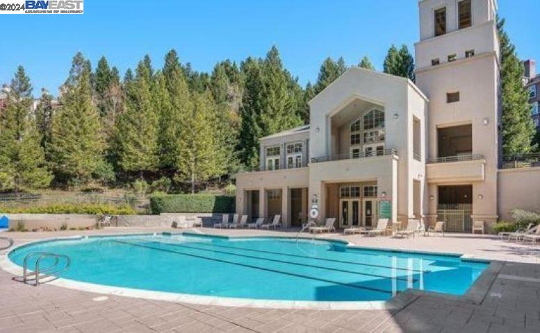 More Details about MLS # 41060569 : 260 CALDECOTT LN # 225