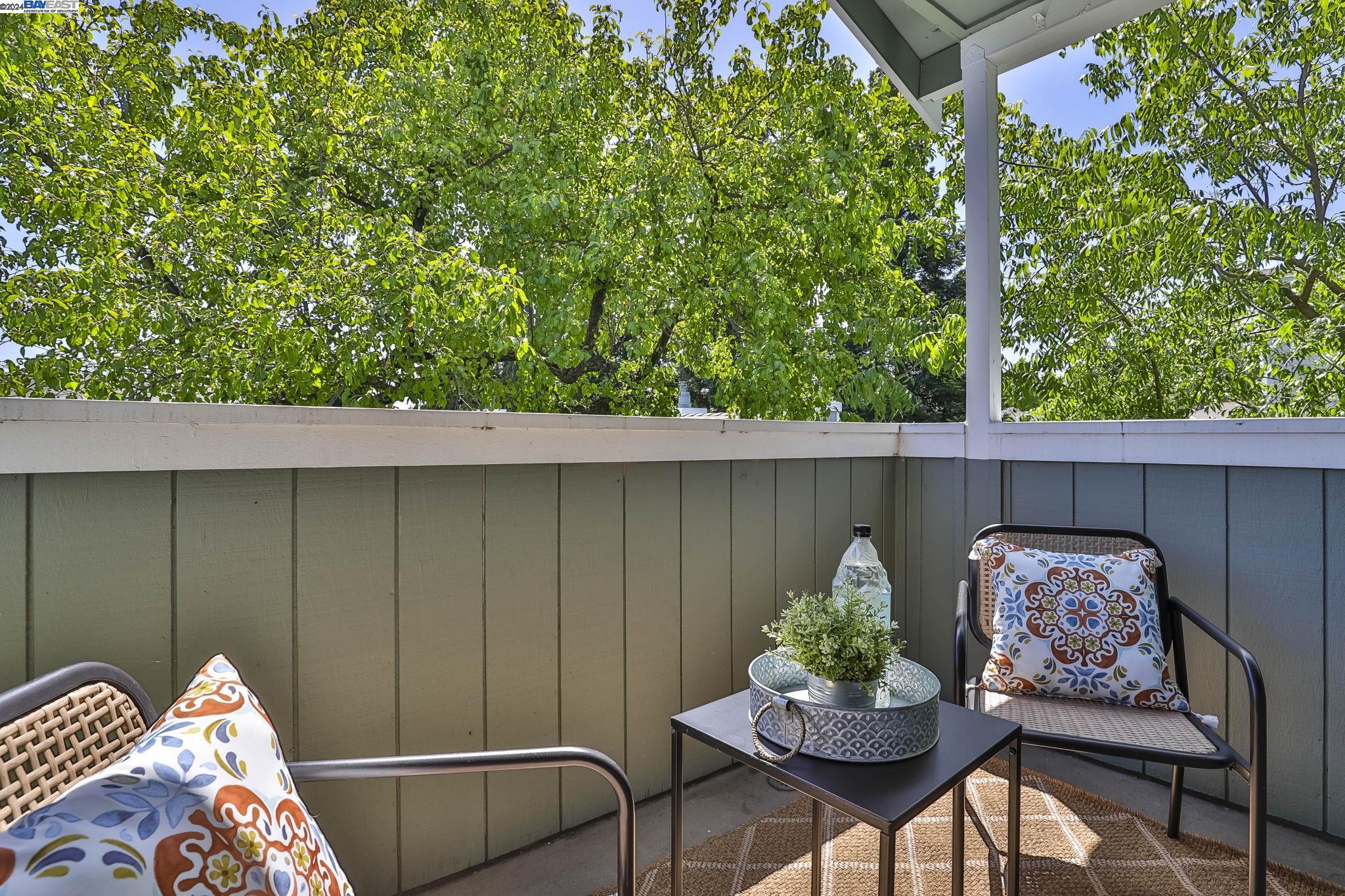 Detail Gallery Image 16 of 23 For 1006 Maywood Ln 3b,  Martinez,  CA 94553 - 2 Beds | 1 Baths