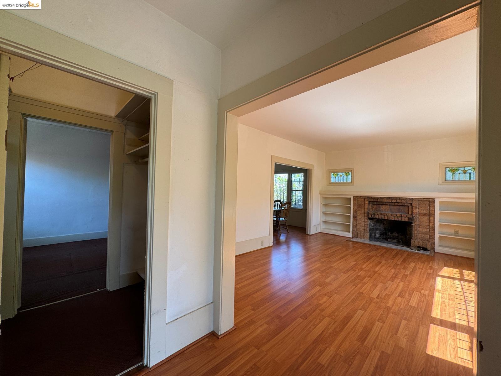 Detail Gallery Image 4 of 25 For 3737 13th Ave, Oakland,  CA 94610 - 5 Beds | 2 Baths