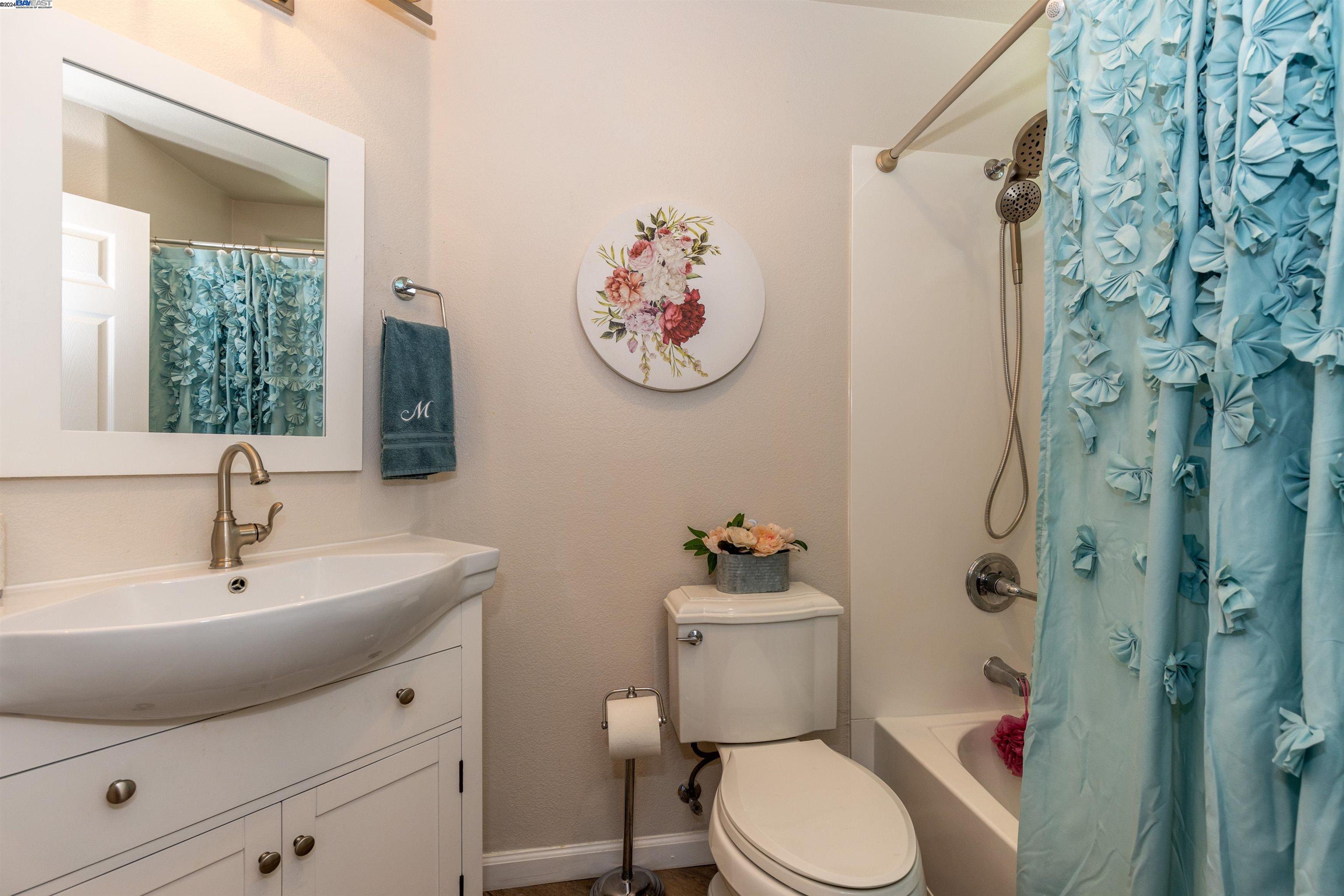 Detail Gallery Image 28 of 54 For 93 Fawn Dr, Livermore,  CA 94550 - 4 Beds | 2/1 Baths