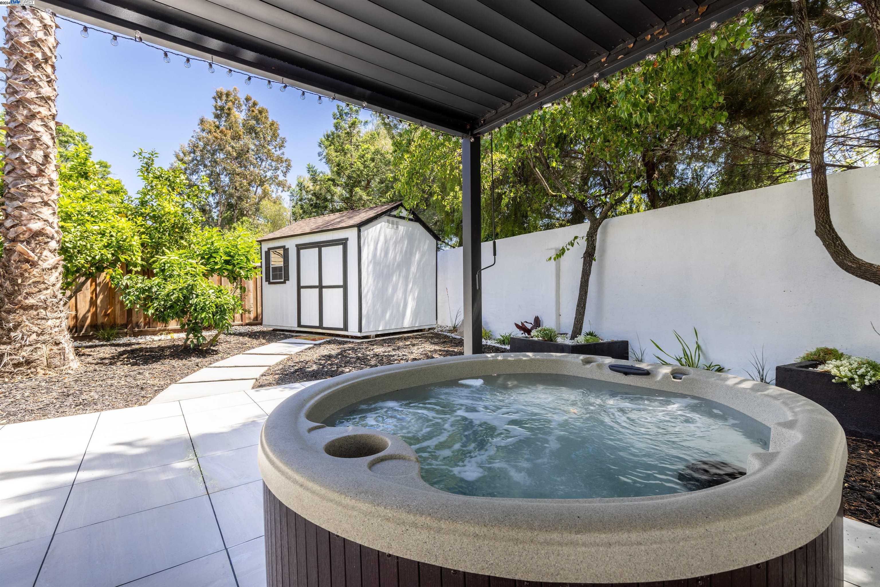 Detail Gallery Image 33 of 54 For 93 Fawn Dr, Livermore,  CA 94550 - 4 Beds | 2/1 Baths