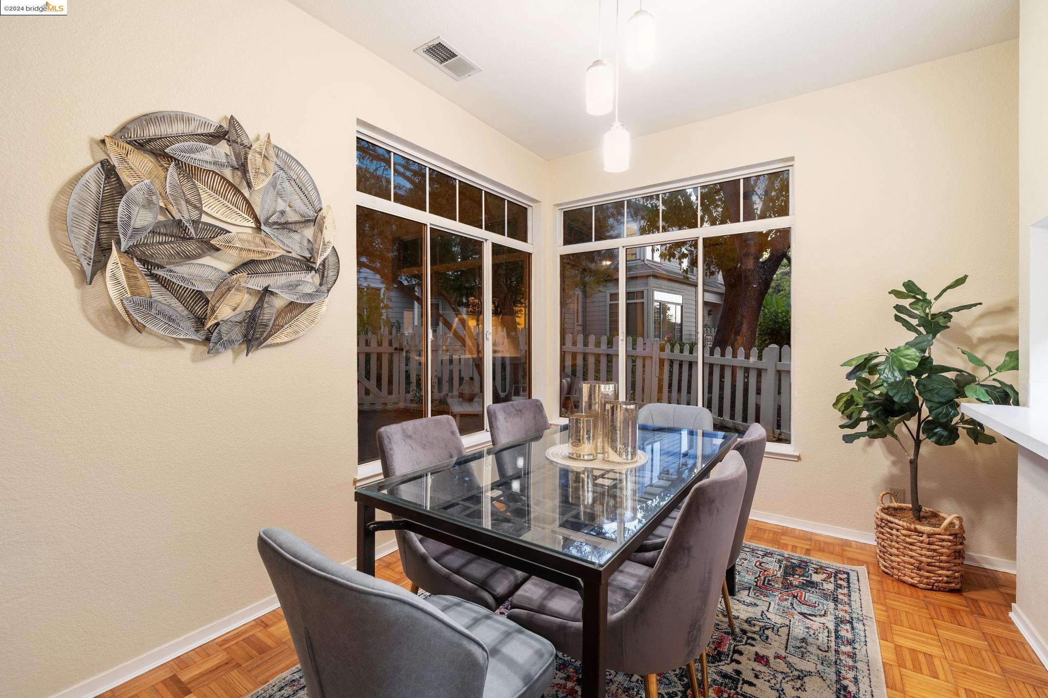Detail Gallery Image 8 of 60 For 202 Commodore Dr, Richmond,  CA 94804 - 2 Beds | 2/1 Baths