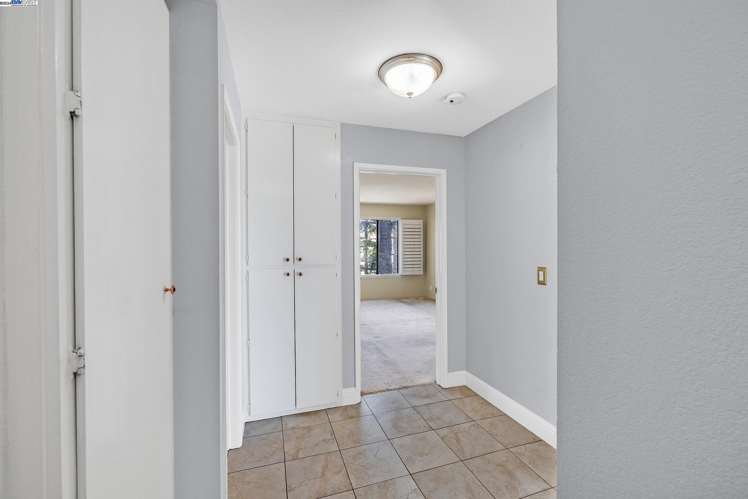 Detail Gallery Image 3 of 21 For 14101 E 14th St #203,  San Leandro,  CA 94578 - 2 Beds | 2 Baths