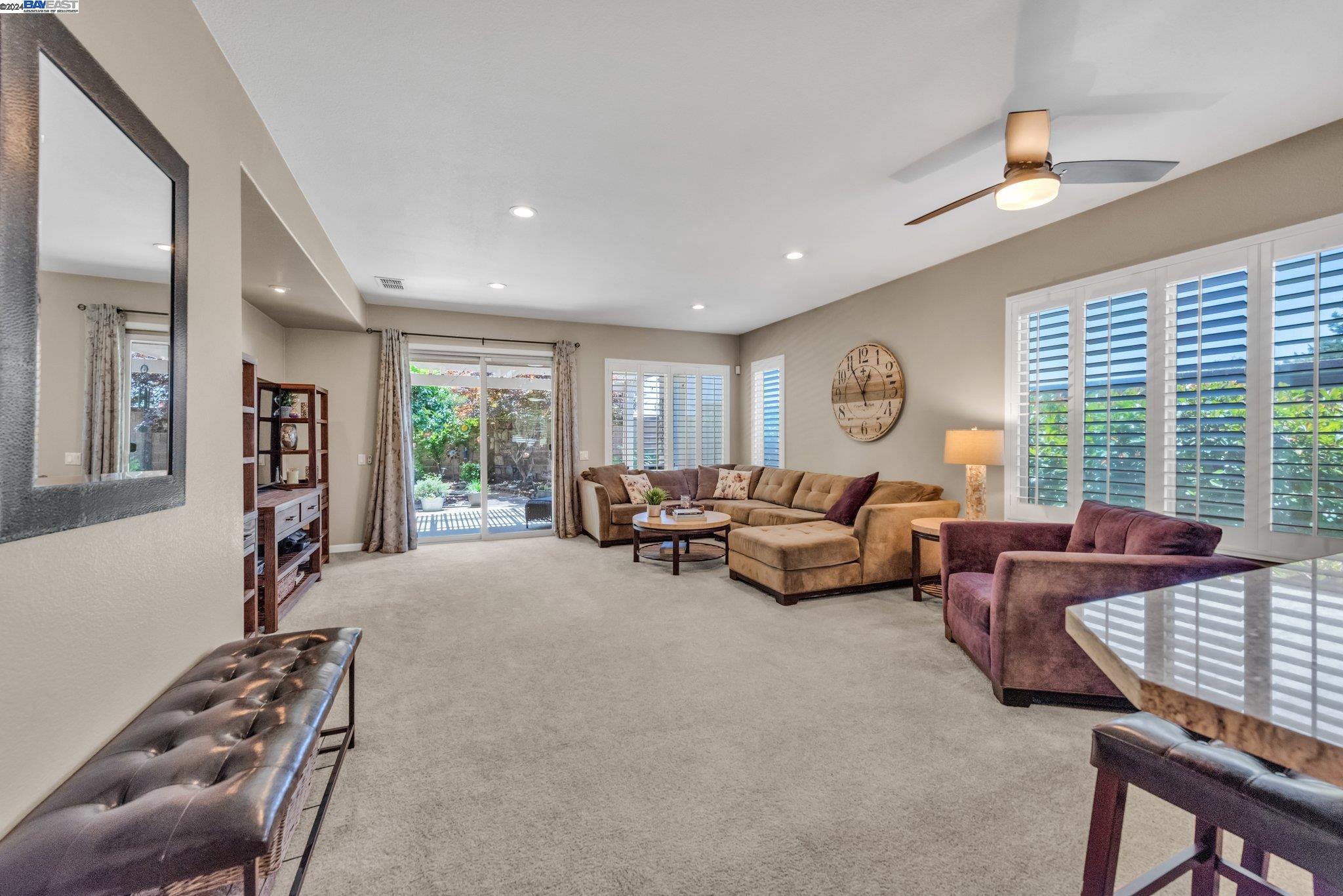 Detail Gallery Image 5 of 48 For 1101 Ivy Arbor Ln, Lincoln,  CA 95648 - 2 Beds | 2 Baths