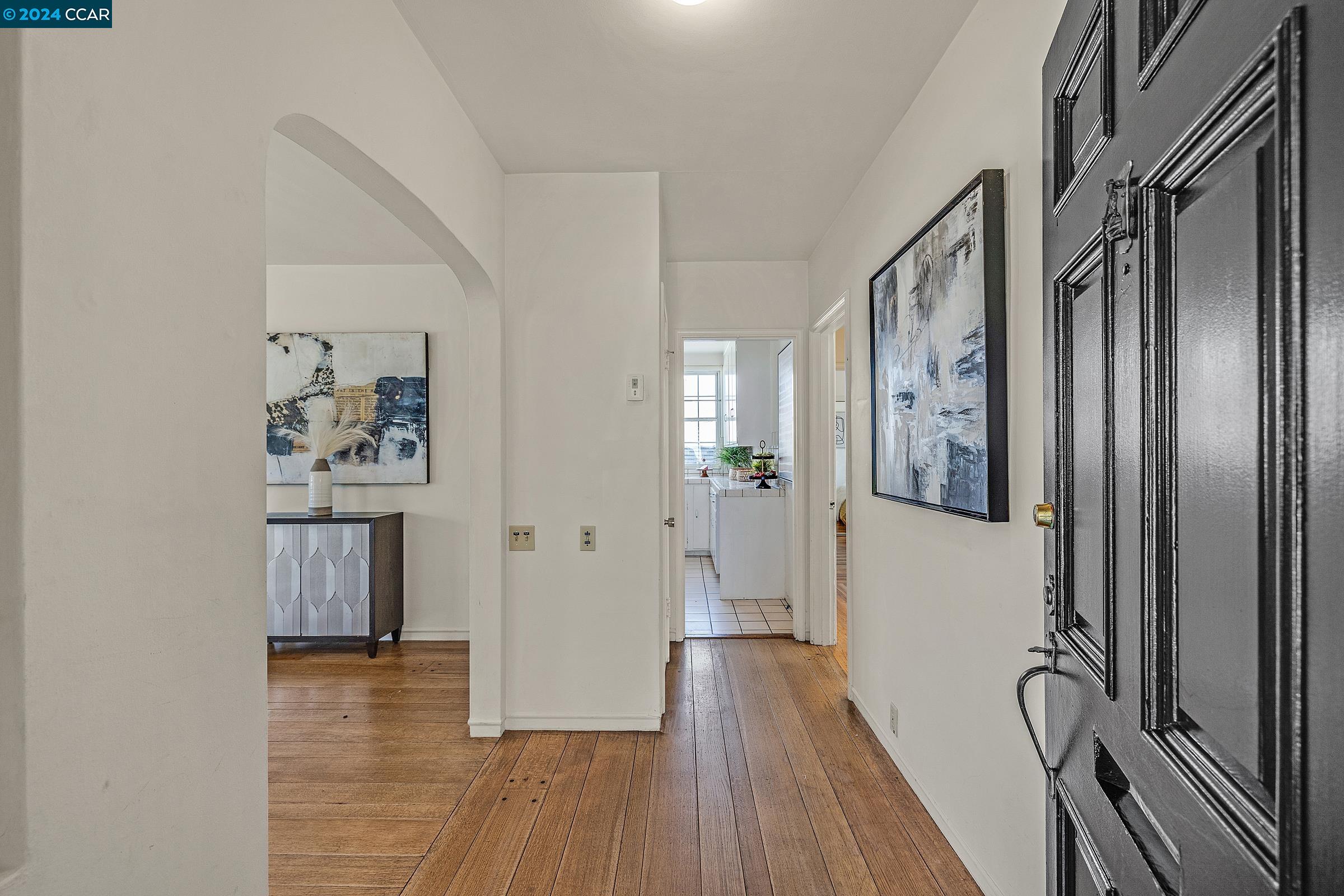 Detail Gallery Image 5 of 41 For 1441 Catherine Dr, Berkeley,  CA 94702 - 2 Beds | 1/1 Baths