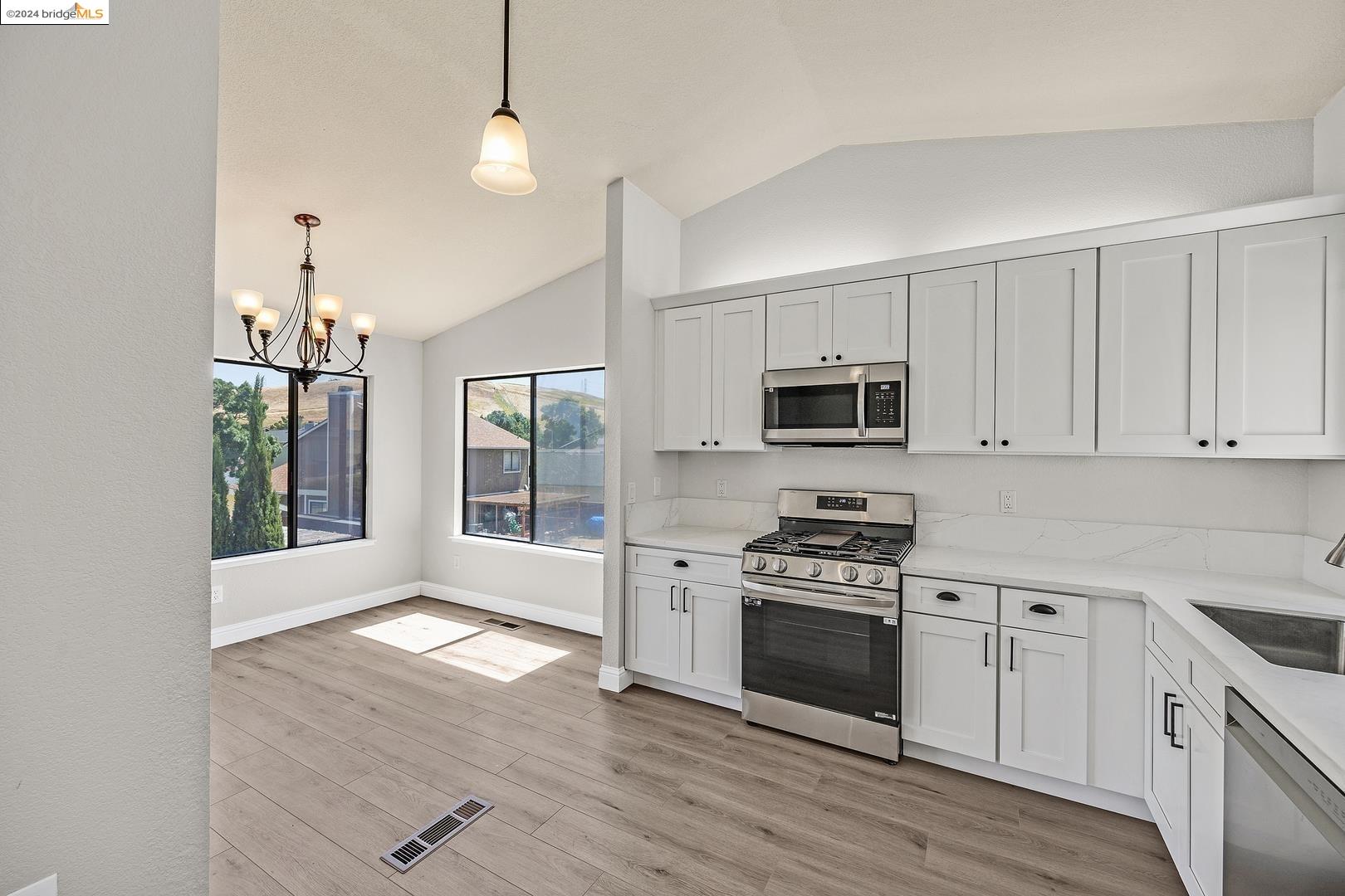 Detail Gallery Image 5 of 39 For 115 Wildes, Bay Point,  CA 94565 - 2 Beds | 1/1 Baths